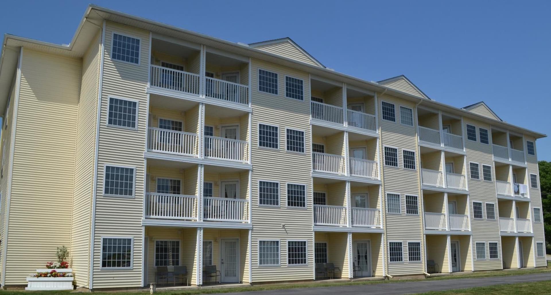 South Beach Resort Hotel gallery photo in Marblehead, OH — image 9