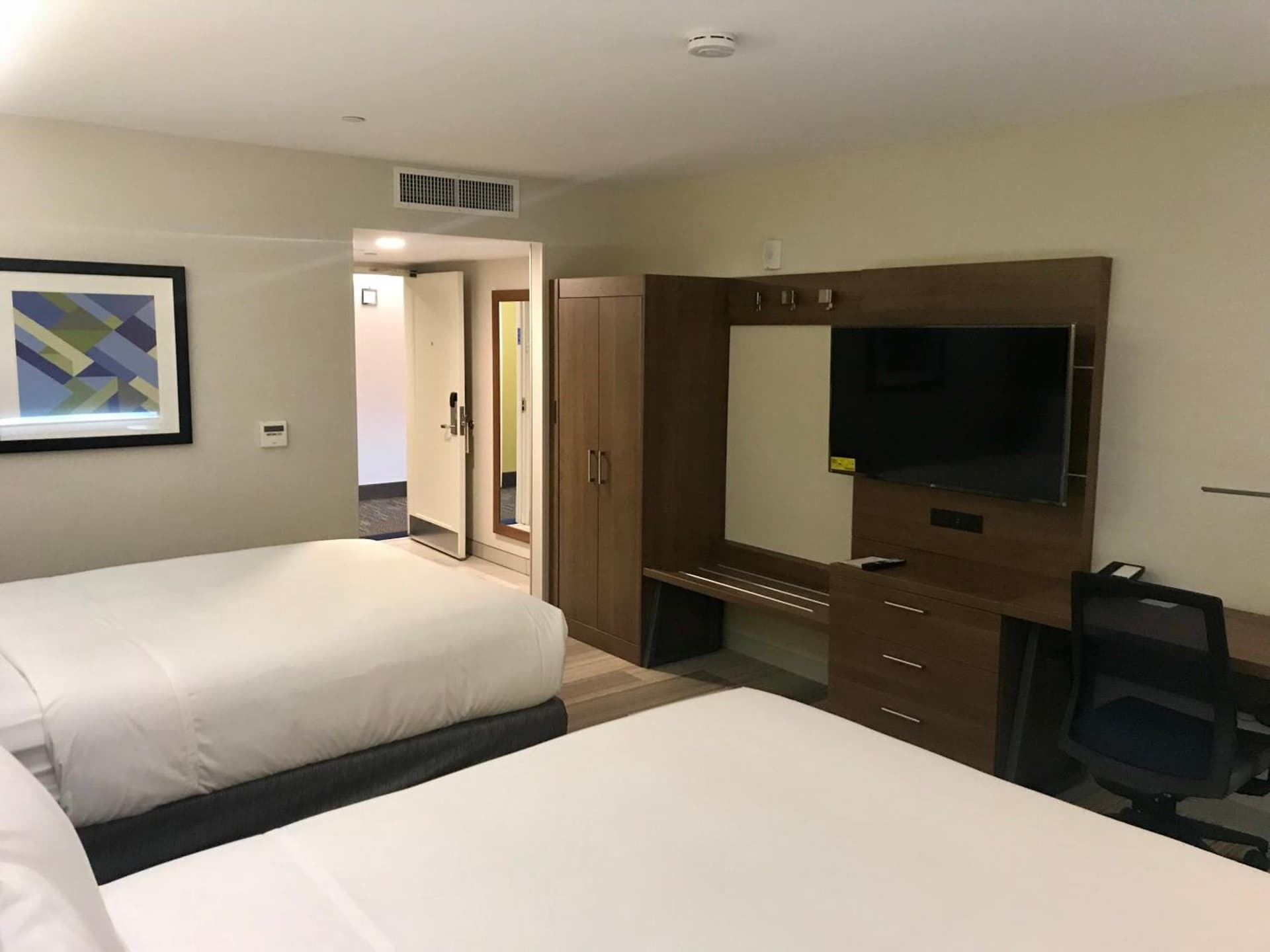 Holiday Inn Express & Suites Pasadena - Los Angeles by IHG gallery photo in Pasadena, CA — image 14