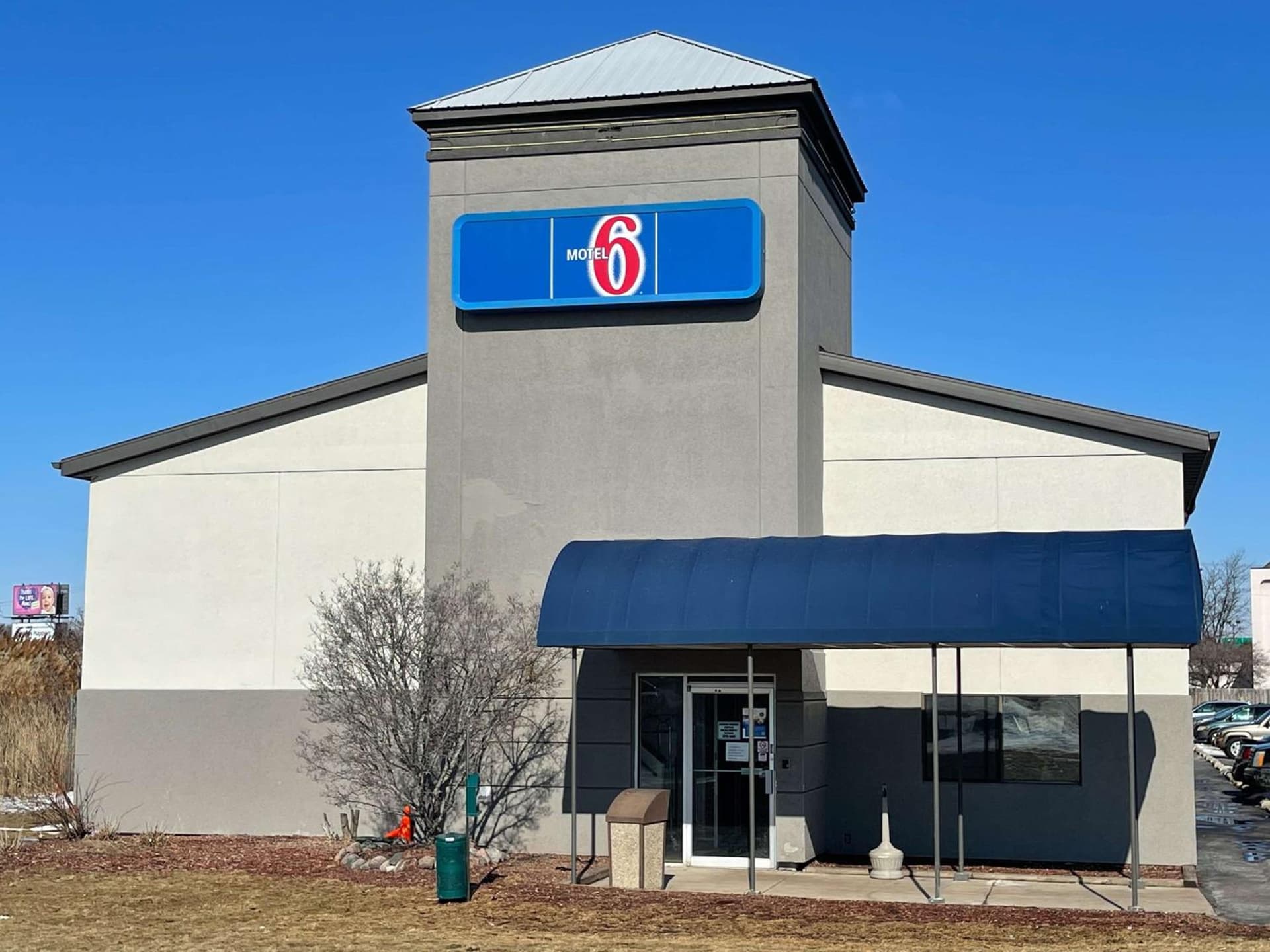 Motel 6-Green Bay, WI - Lambeau featured exterior or lobby in Green Bay, WI — similar hotel