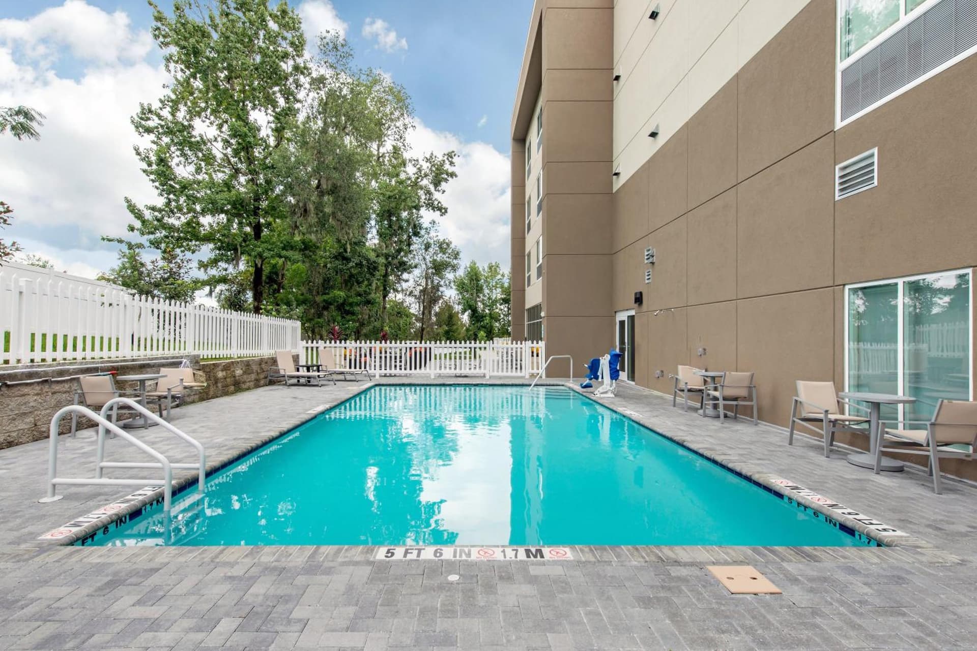 Holiday Inn Express Melbourne West by IHG gallery photo in Melbourne, FL — image 22