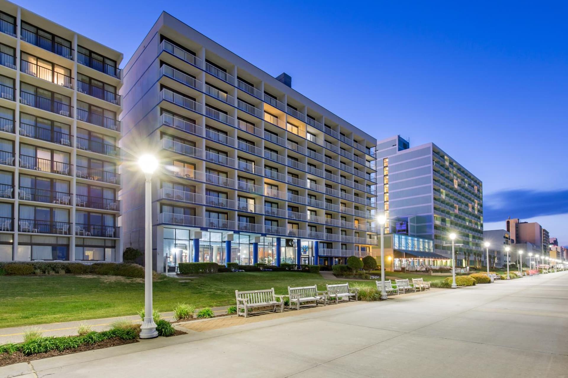 Coastal Hotel & Suites Virginia Beach - Oceanfront gallery photo in Virginia Beach, VA — image 15