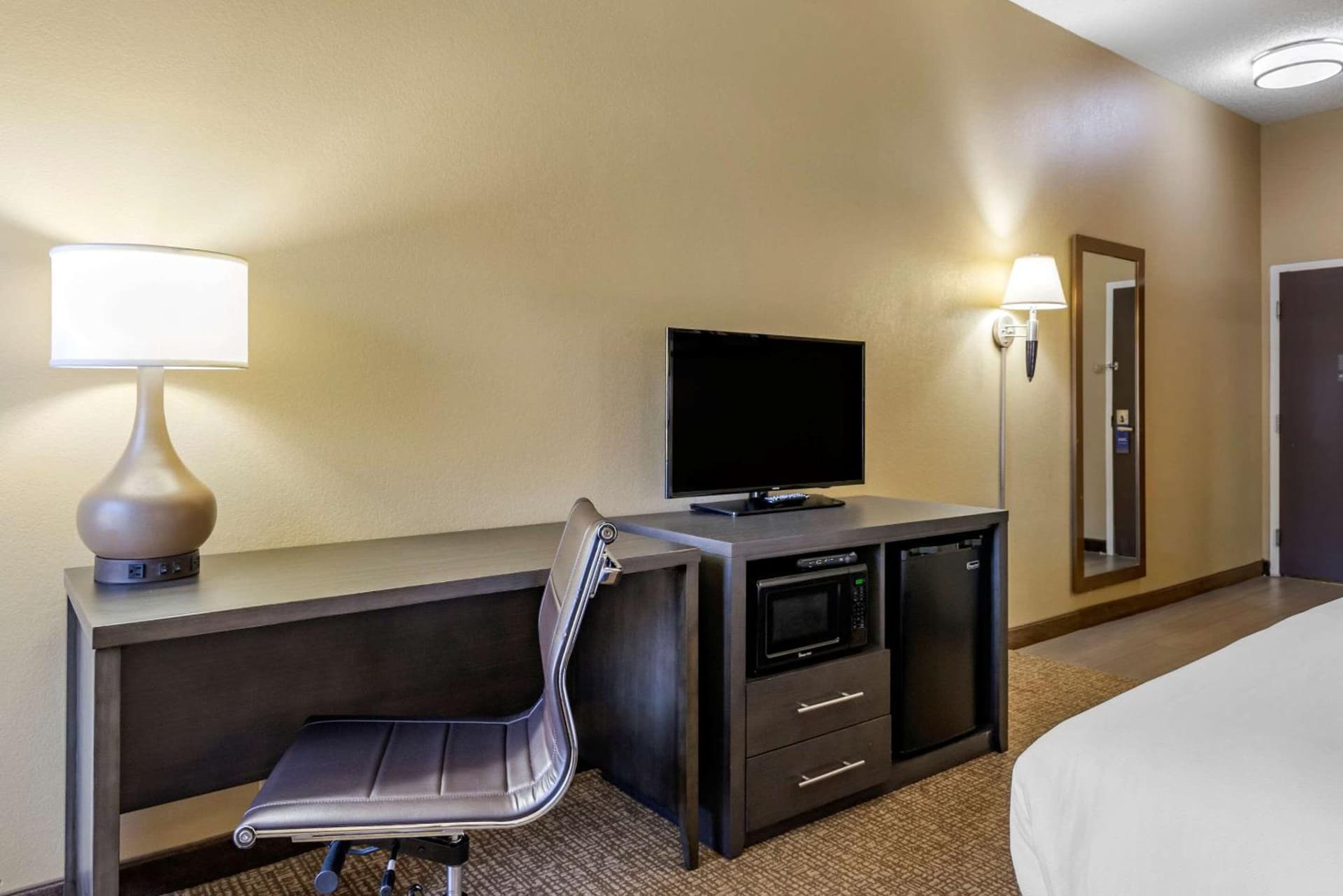 Comfort Inn Opelika - Auburn gallery photo in Opelika, AL — image 5