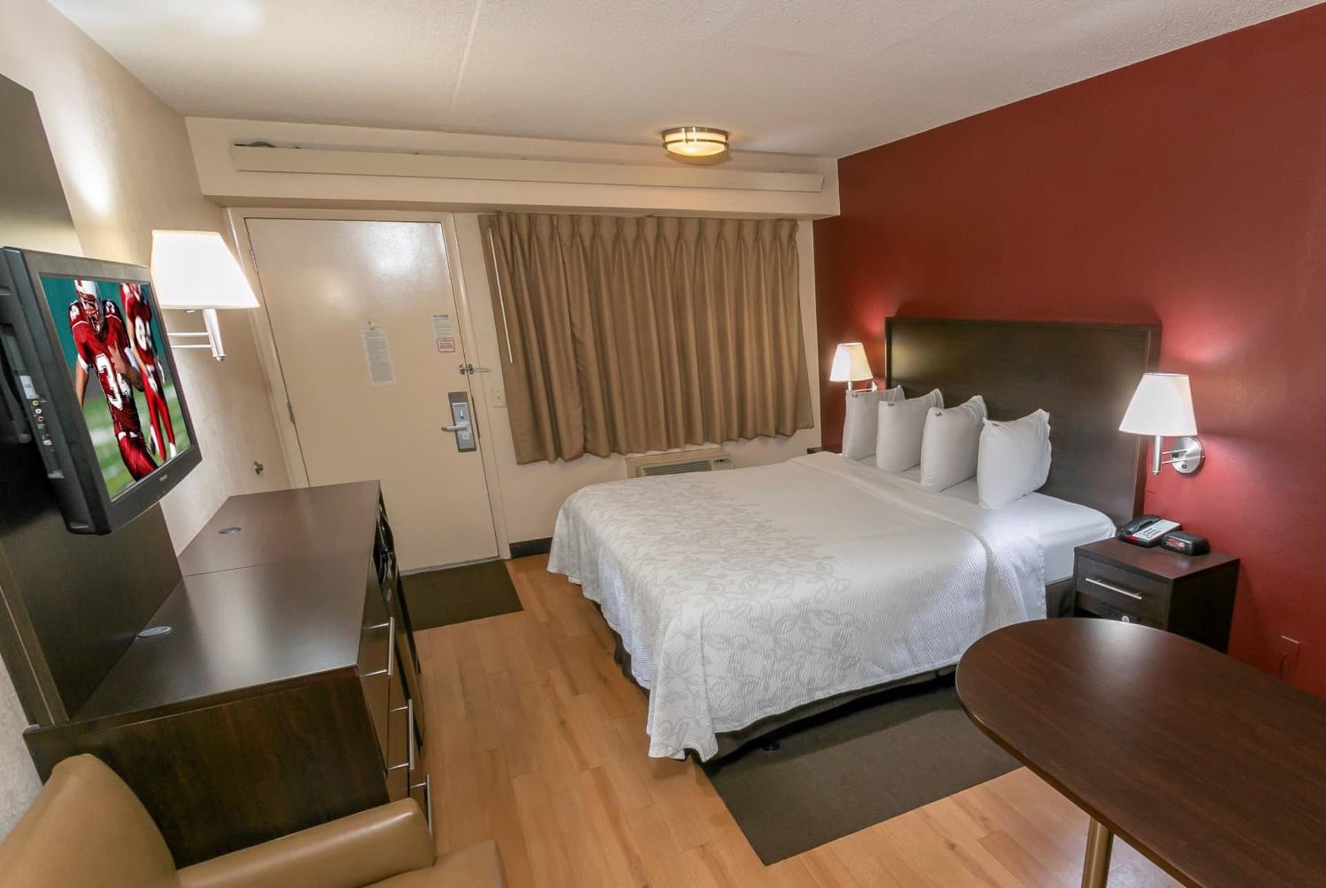 Red Roof Inn PLUS+ Birmingham East – Irondale/Airport gallery photo in Birmingham, AL — image 6
