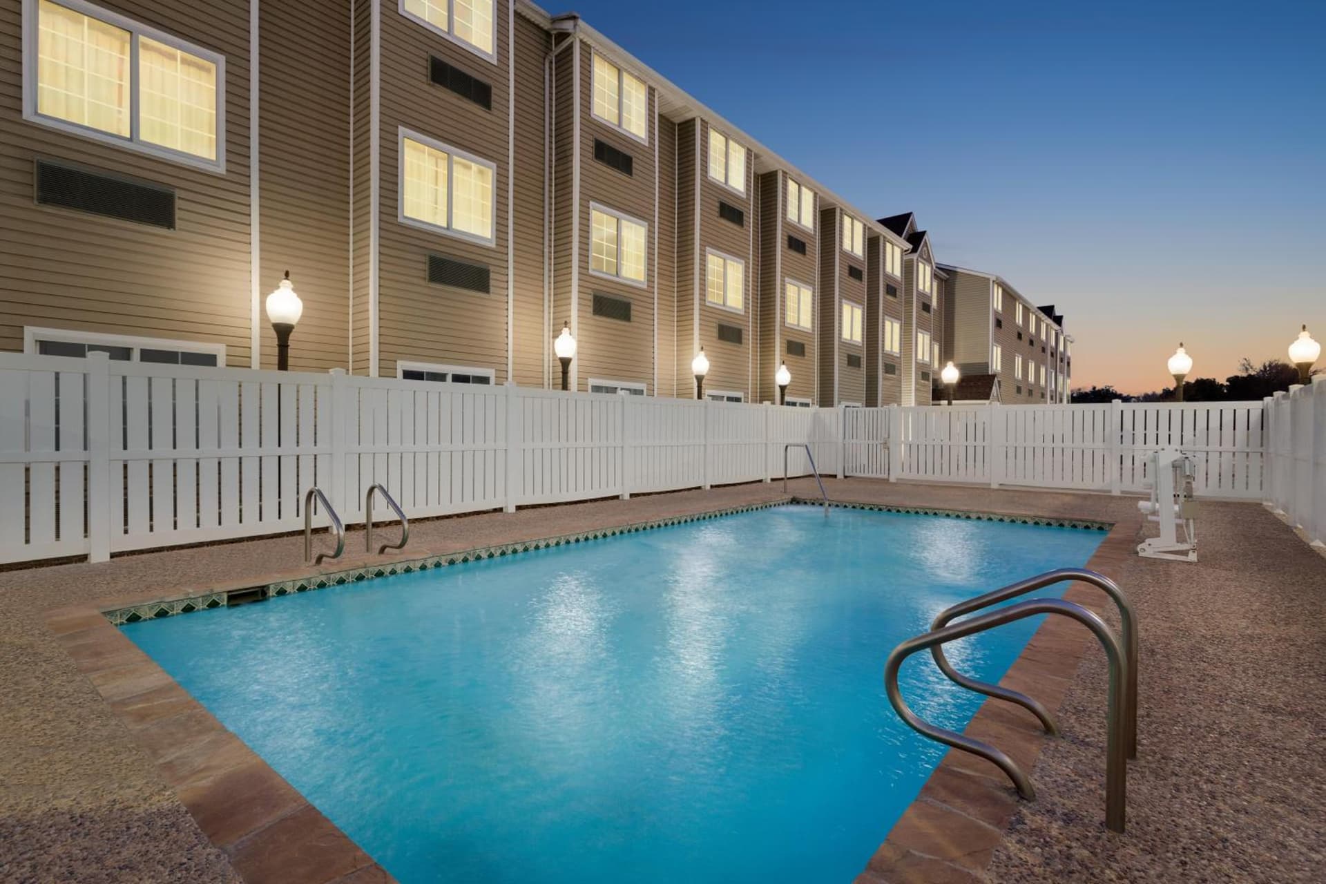 Super 8 by Wyndham San Antonio Airport North interior in San Antonio, TX — gallery photo 2