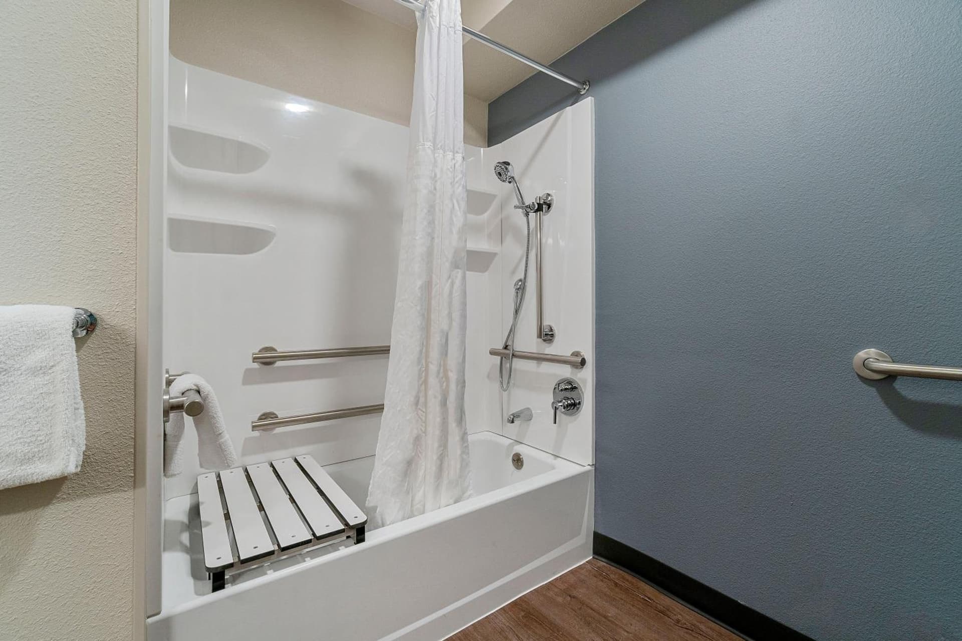 Extended Stay America Suites - San Francisco - San Mateo - SFO gallery photo in San Mateo, CA — image 11