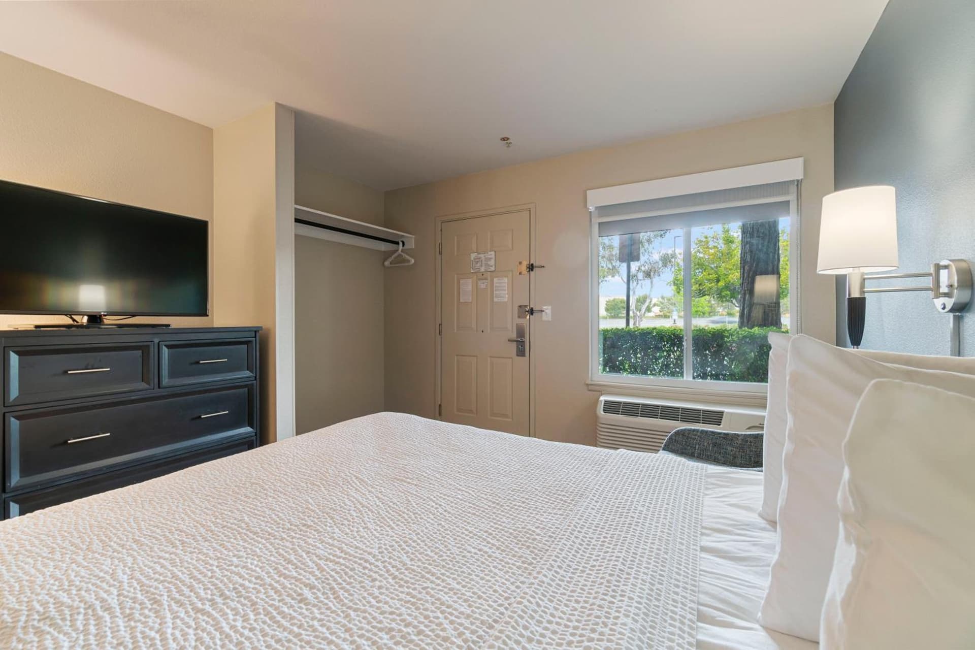 Extended Stay America Suites - San Francisco - San Mateo - SFO gallery photo in San Mateo, CA — image 76