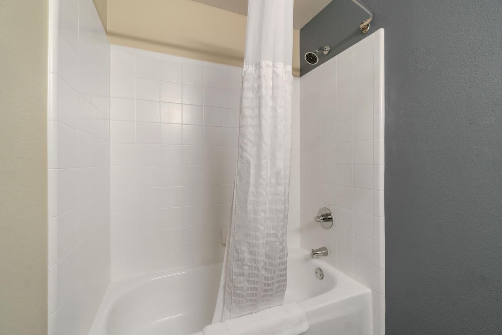 Extended Stay America Suites - San Francisco - San Mateo - SFO gallery photo in San Mateo, CA — image 6