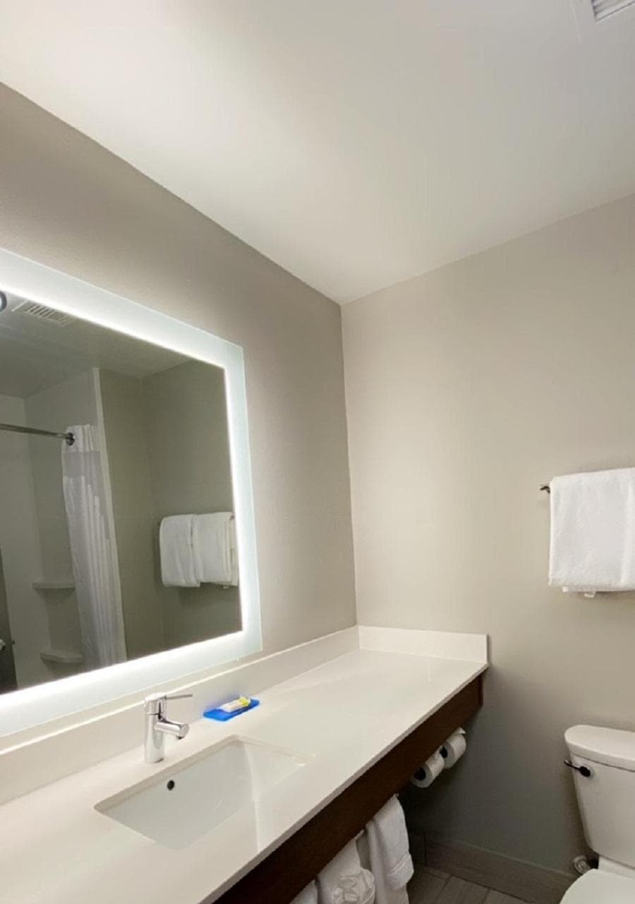 Holiday Inn Express Quantico - Stafford by IHG property views in Stafford, VA — gallery photo 3