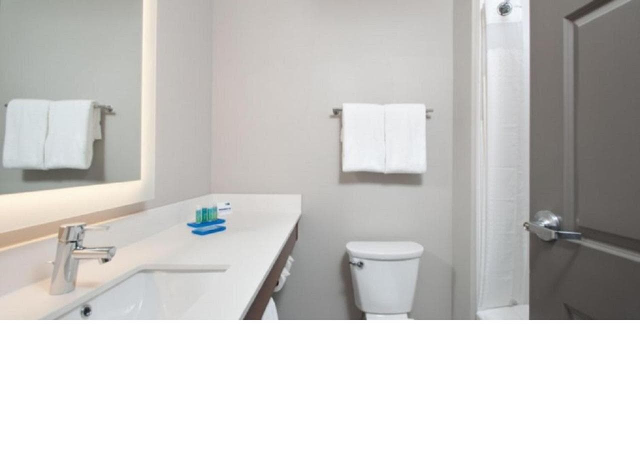 Holiday Inn Express Quantico - Stafford by IHG gallery photo in Stafford, VA — image 47