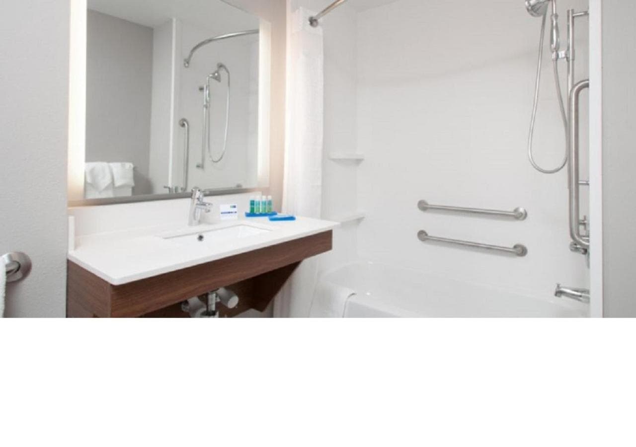 Holiday Inn Express Quantico - Stafford by IHG gallery photo in Stafford, VA — image 19