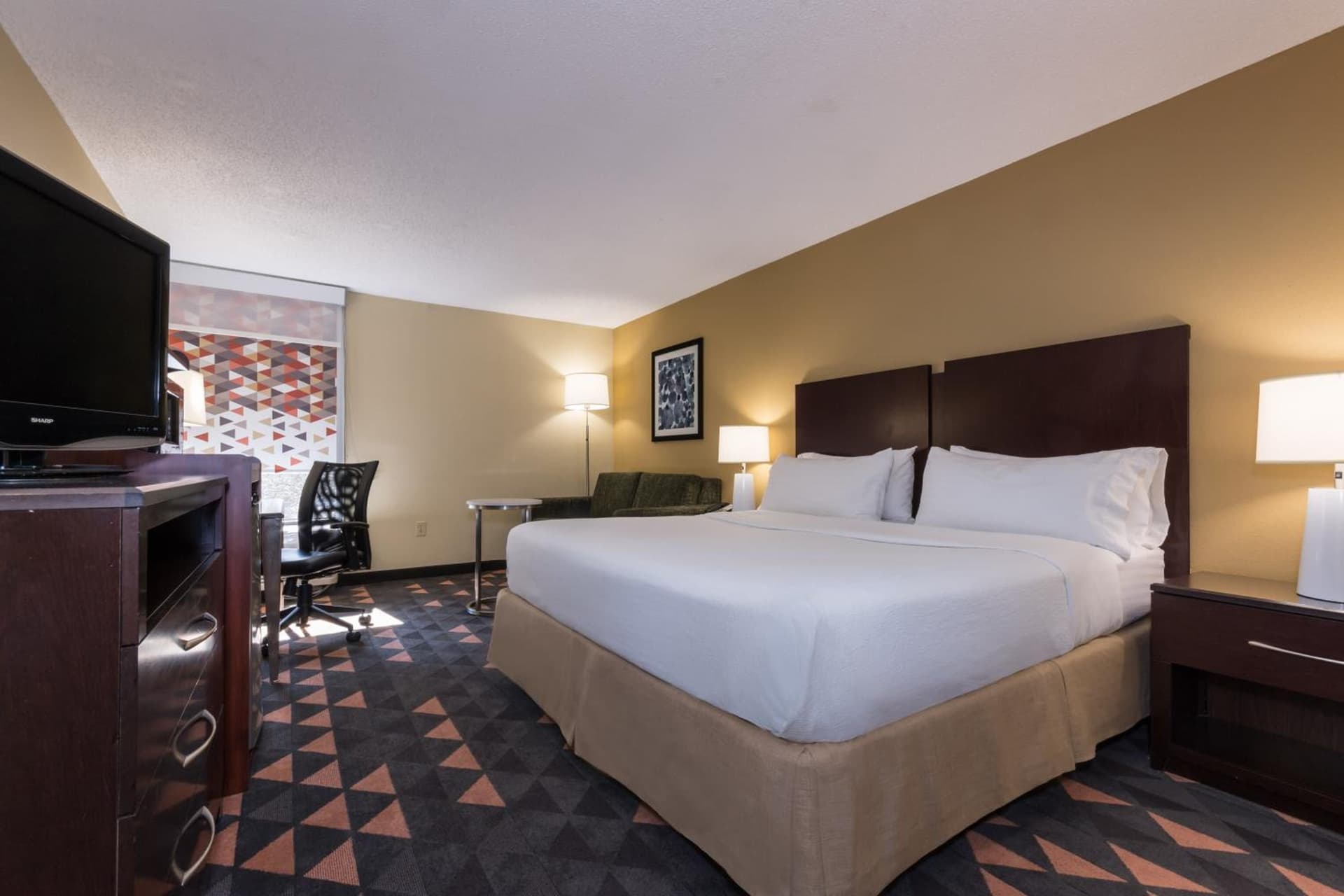 Holiday Inn Lumberton by IHG property views in Lumberton, NC — gallery photo 3