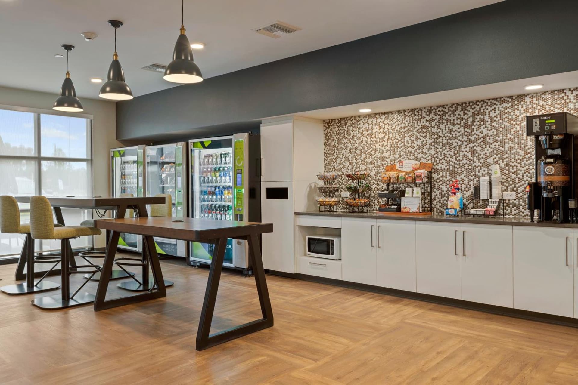 Extended Stay America Premier Suites - Orlando - Sanford gallery photo in Sanford, FL — image 18