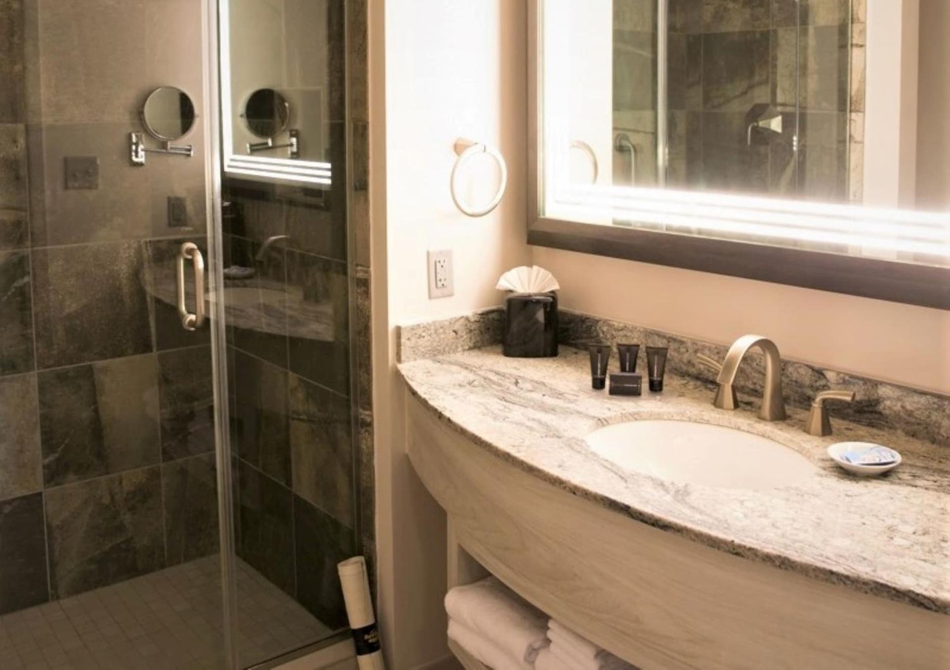 Hard Rock Hotel & Casino Tulsa gallery photo in Tulsa, OK — image 9