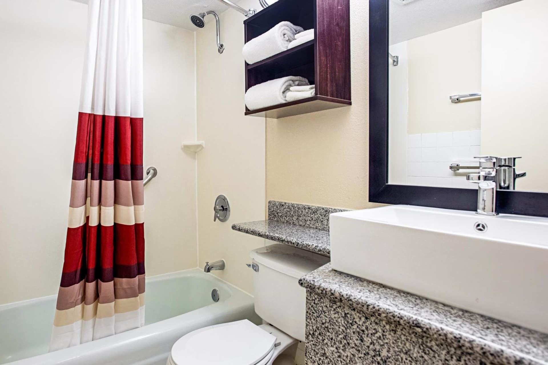 Red Roof Inn PLUS+ Wichita East gallery photo in Wichita, KS — image 72