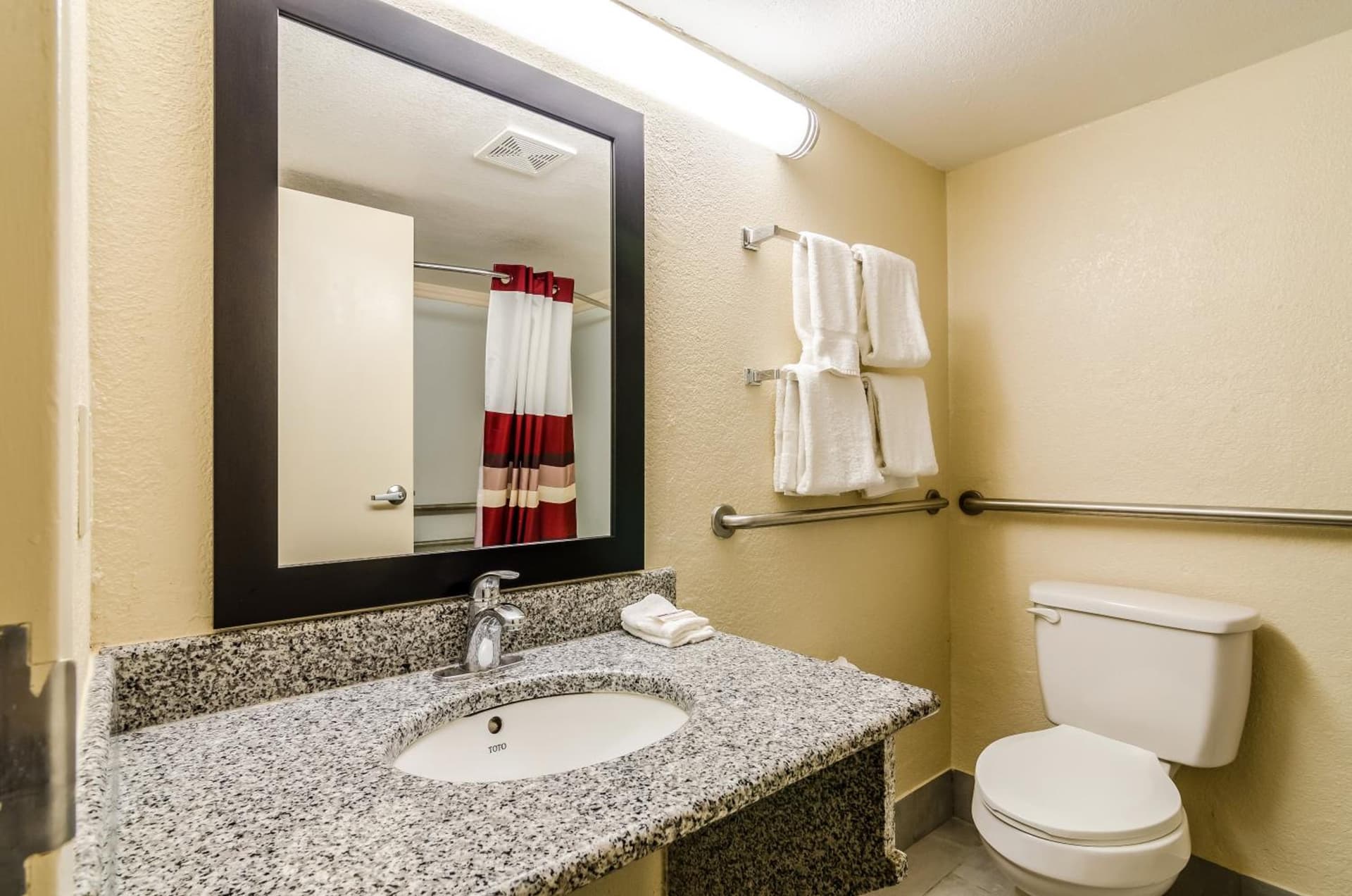 Red Roof Inn PLUS+ Wichita East gallery photo in Wichita, KS — image 5