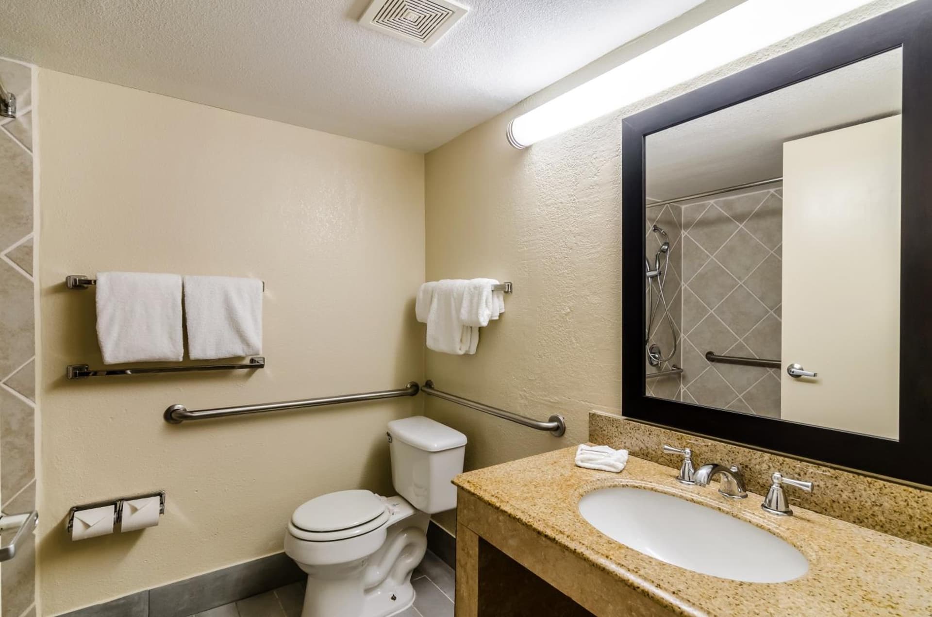 Red Roof Inn PLUS+ Wichita East gallery photo in Wichita, KS — image 33