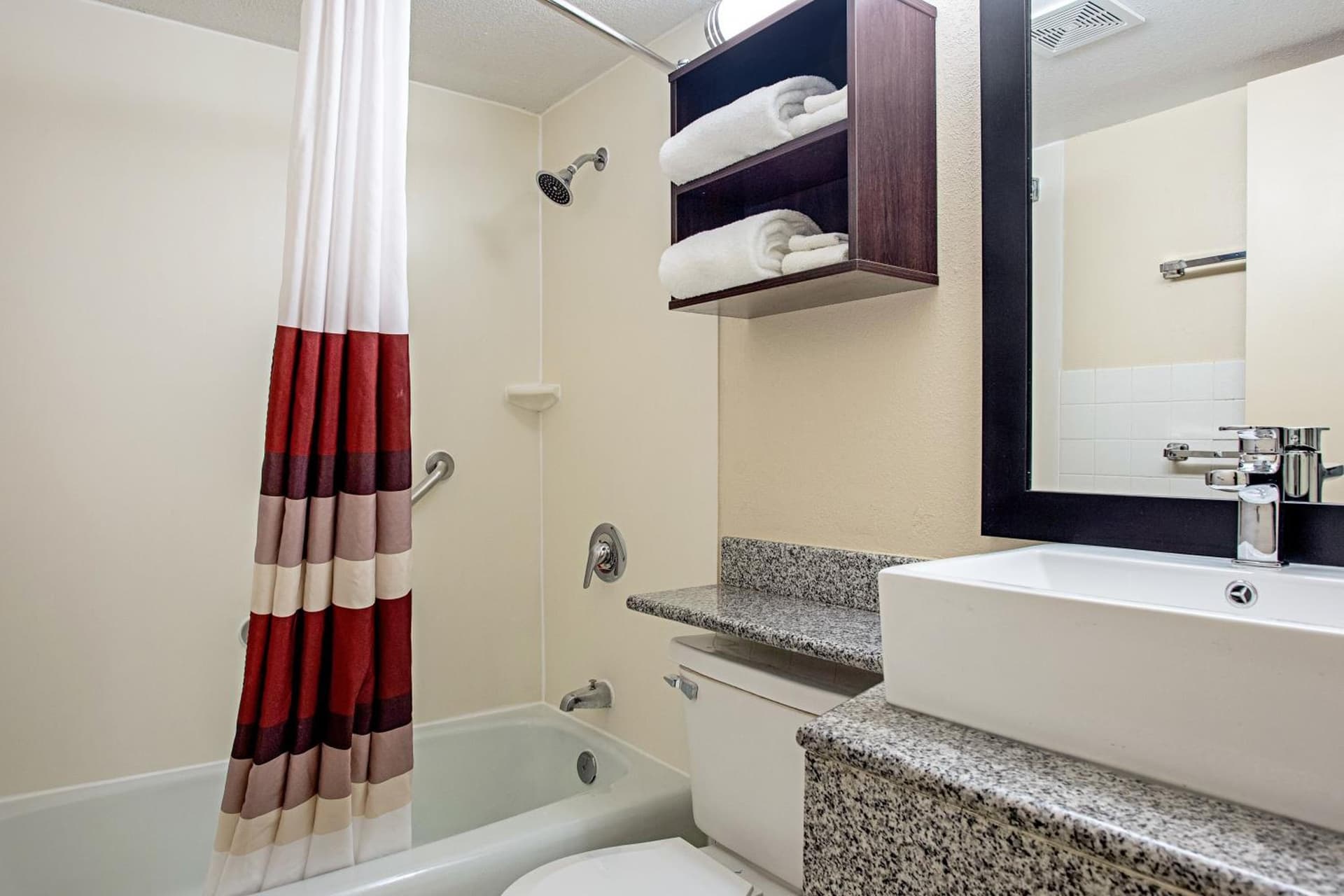 Red Roof Inn PLUS+ Wichita East gallery photo in Wichita, KS — image 29