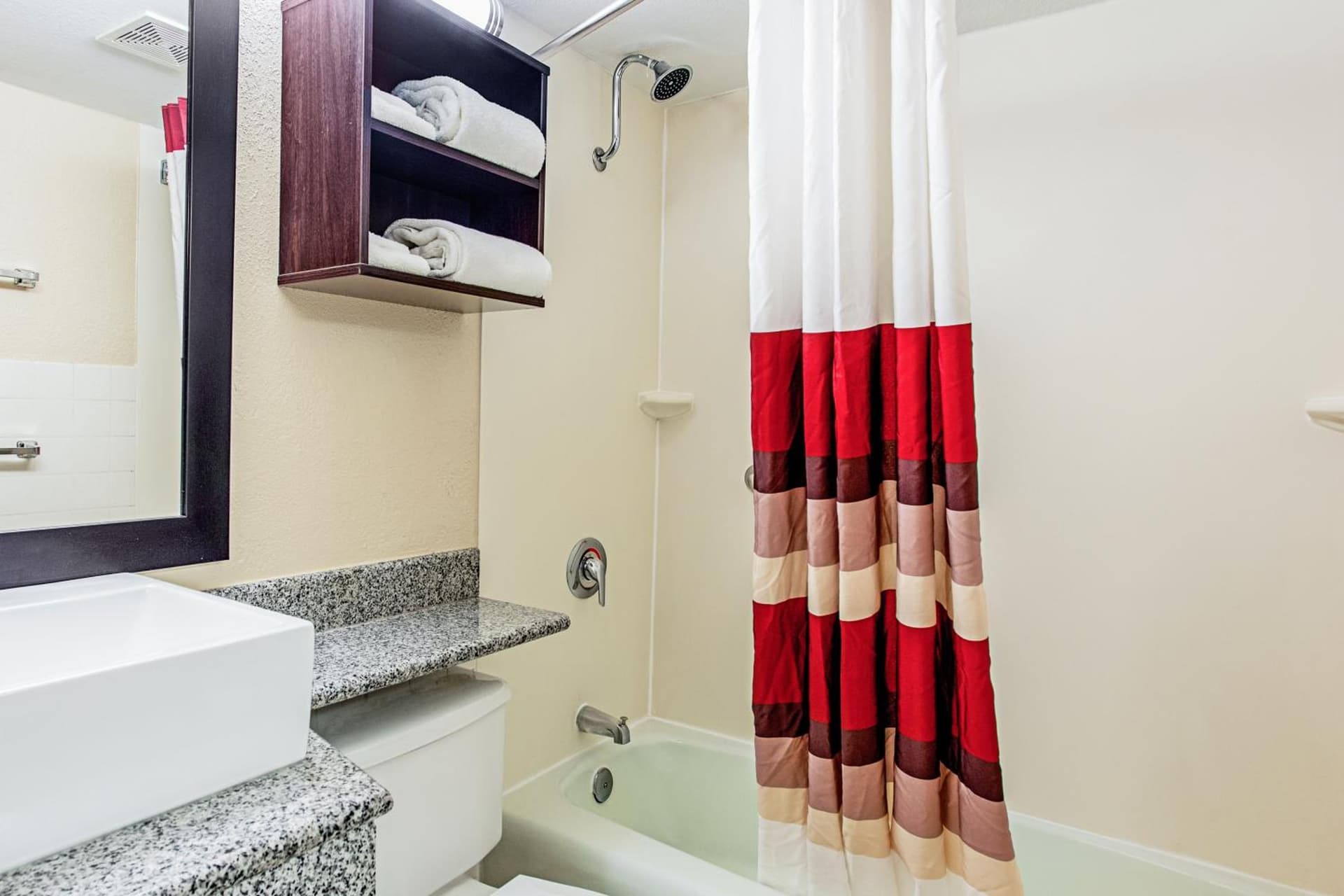 Red Roof Inn PLUS+ Wichita East gallery photo in Wichita, KS — image 4
