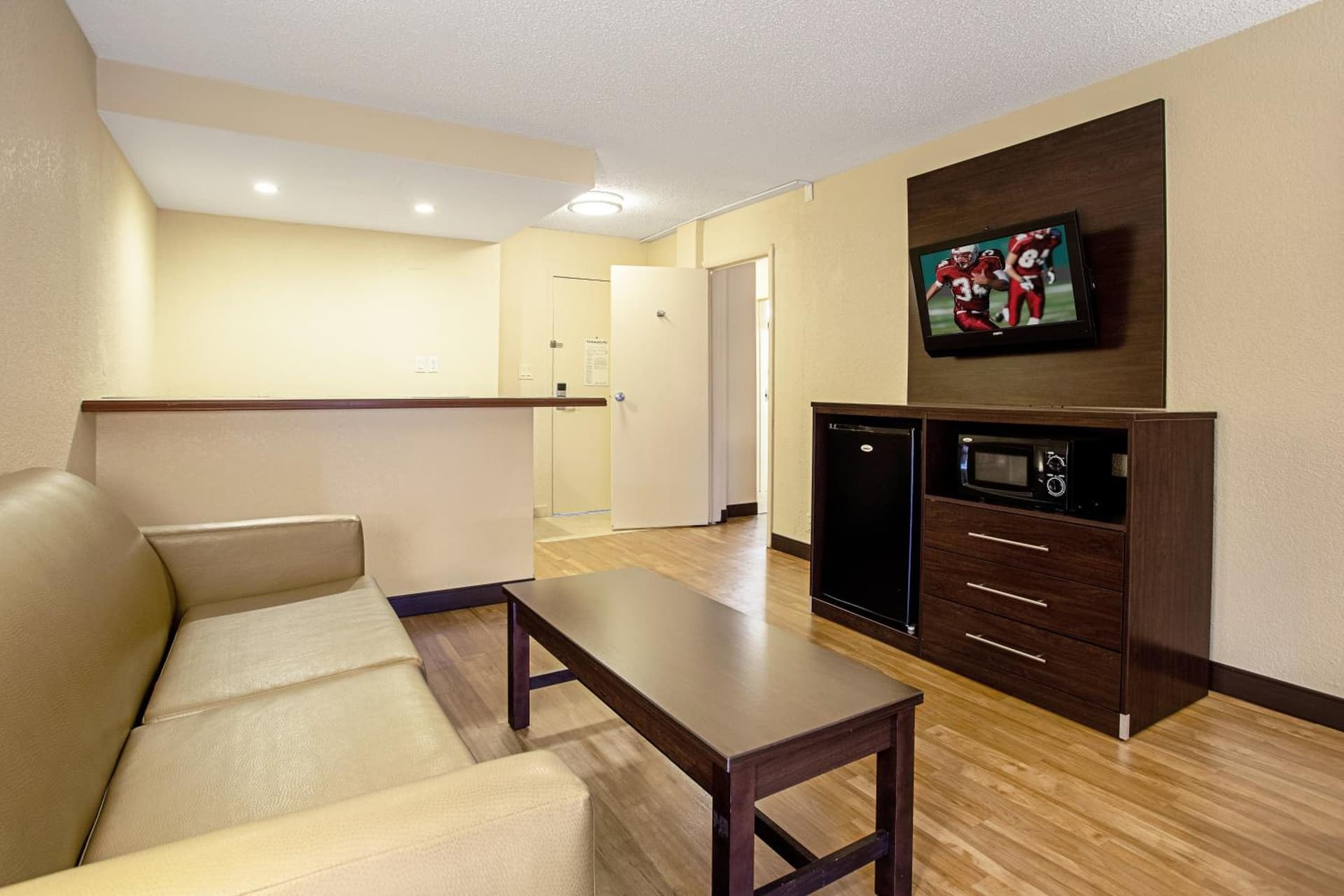 Red Roof Inn PLUS+ Wichita East gallery photo in Wichita, KS — image 45
