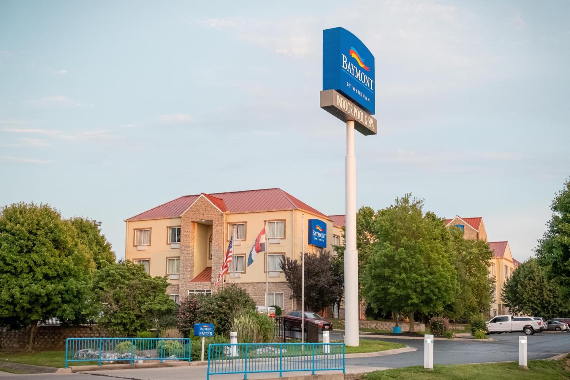 Baymont by Wyndham Springfield I-44 featured exterior or lobby in Springfield, MO — similar hotel