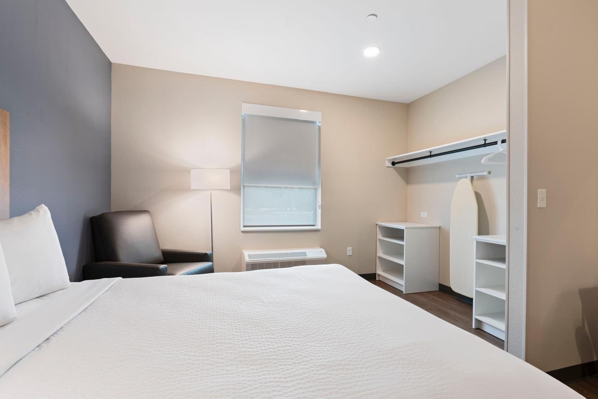 Extended Stay America Premier Suites - Orlando - Sanford gallery photo in Sanford, FL — image 31