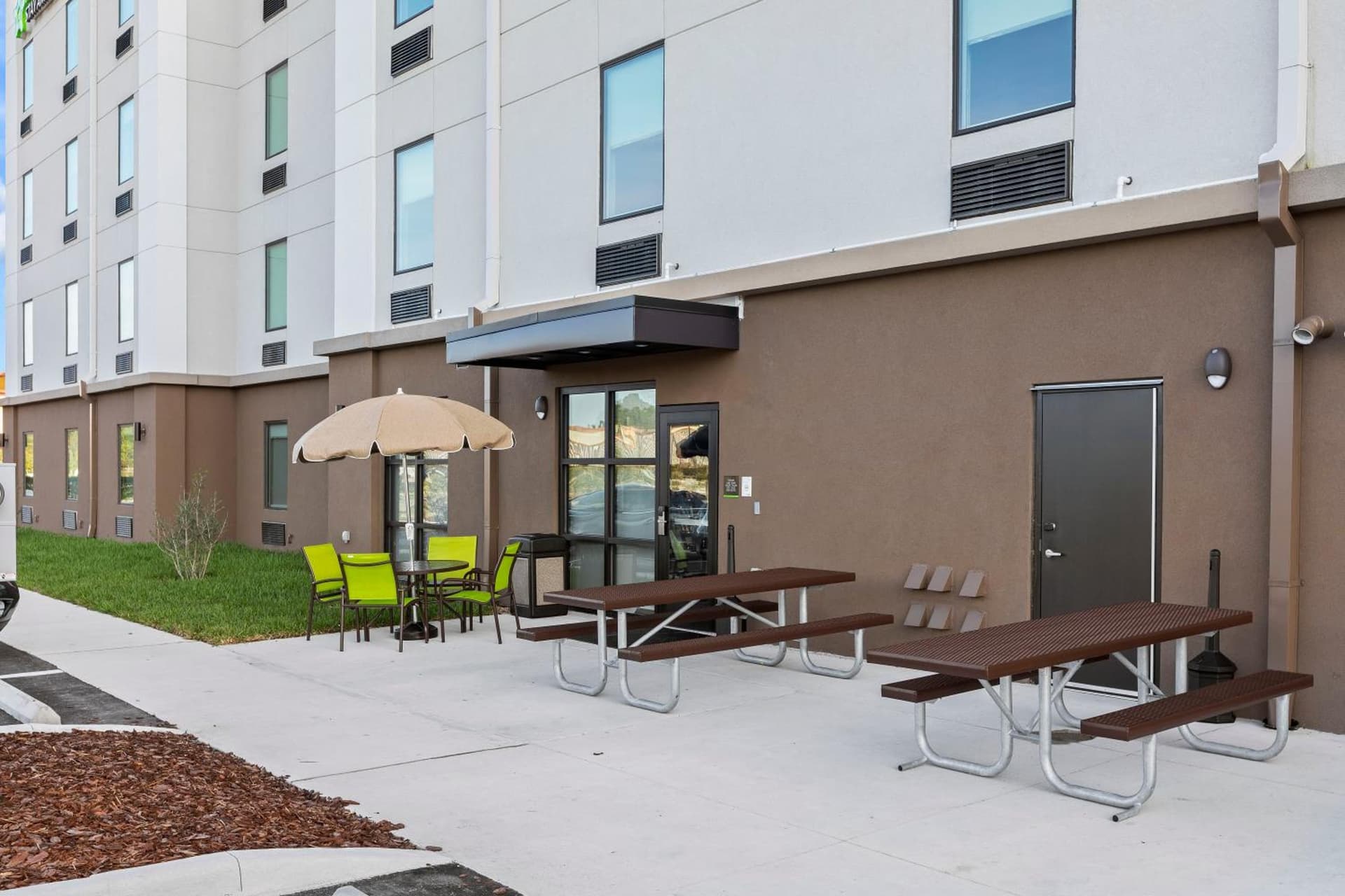 Extended Stay America Premier Suites - Orlando - Sanford gallery photo in Sanford, FL — image 35