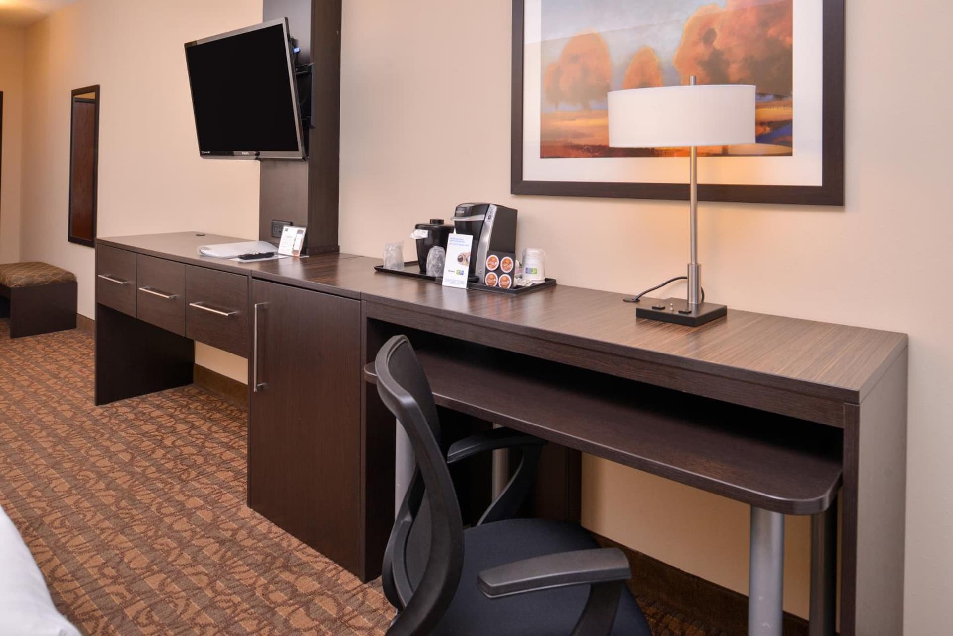 Holiday Inn Express & Suites Topeka West I-70 Wanamaker by IHG gallery photo in Topeka, KS — image 27