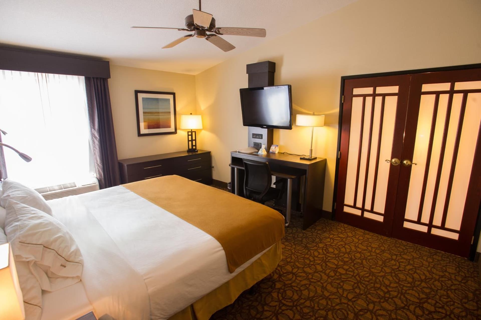 Holiday Inn Express & Suites Topeka West I-70 Wanamaker by IHG gallery photo in Topeka, KS — image 9