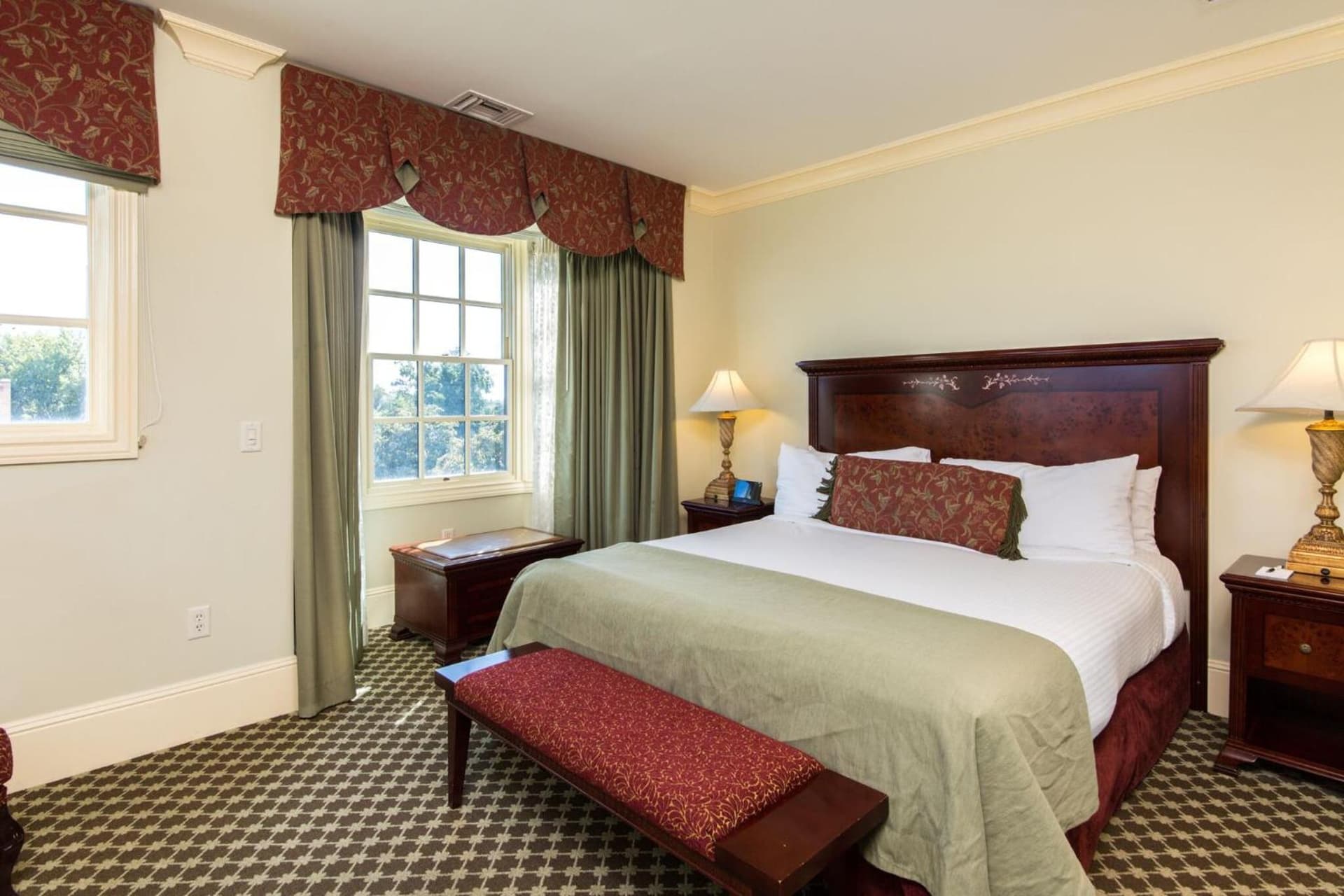 Hotel Diamond gallery photo in Chico, CA — image 19