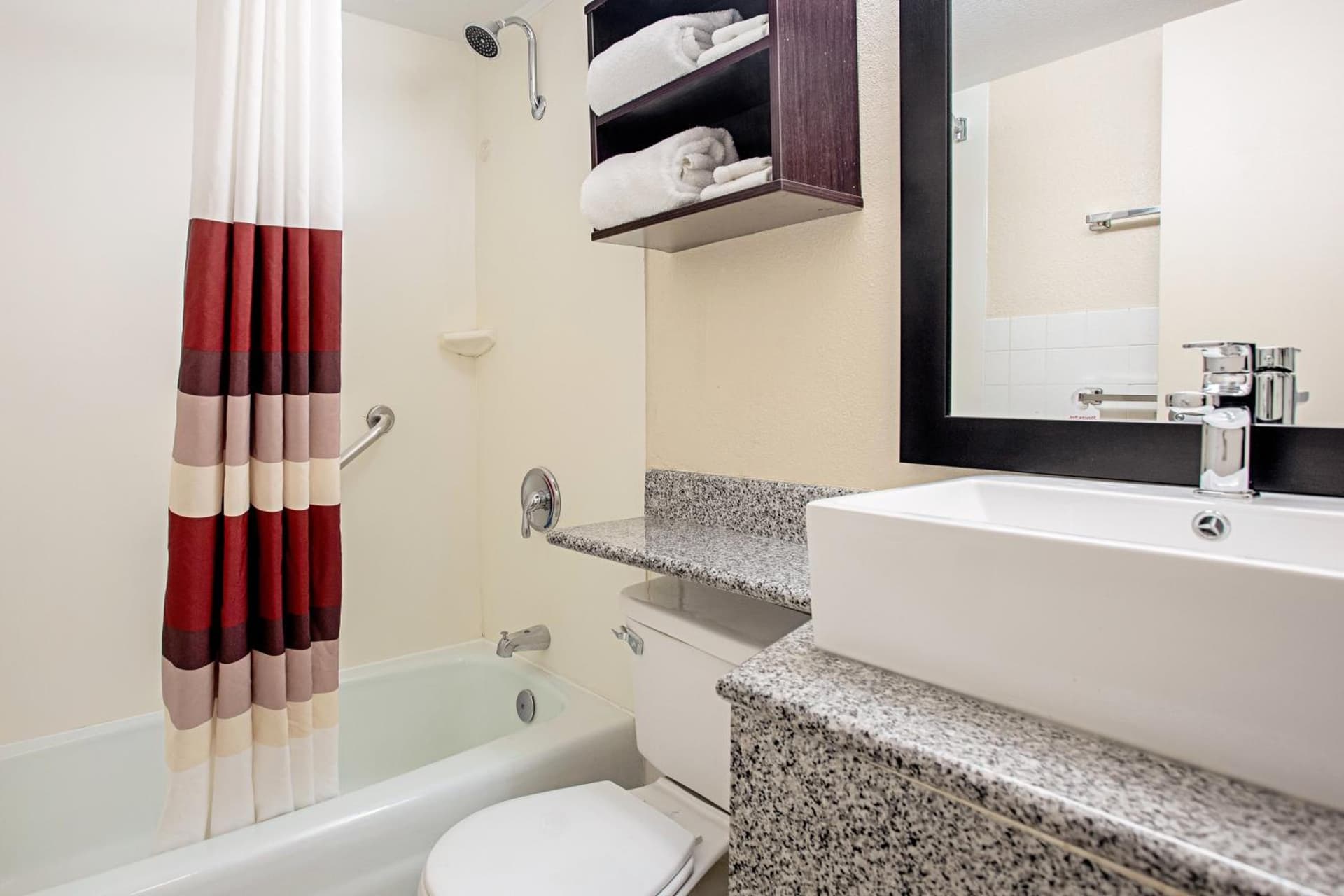 Red Roof Inn PLUS+ Wichita East gallery photo in Wichita, KS — image 63