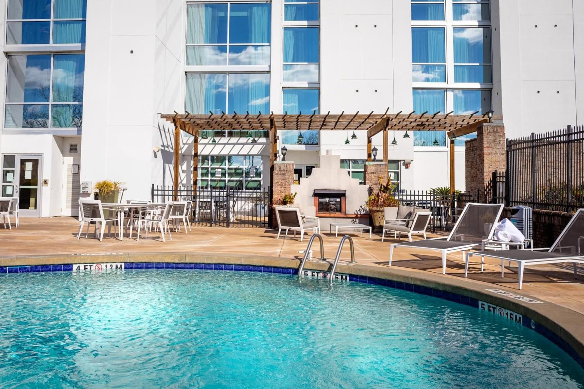 Crowne Plaza Charleston by IHG gallery photo in Charleston, SC — image 31
