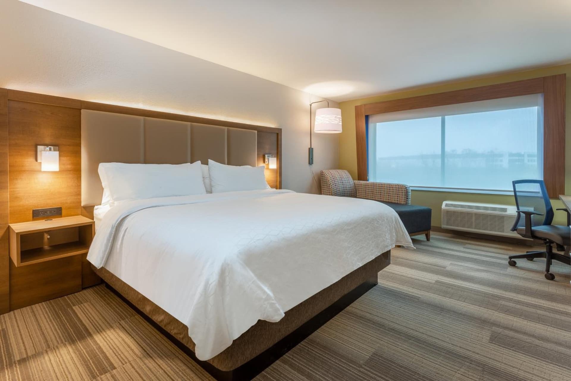 Holiday Inn Express & Suites - Florence - Cincinnati Airport by IHG gallery photo in Florence, KY — image 10