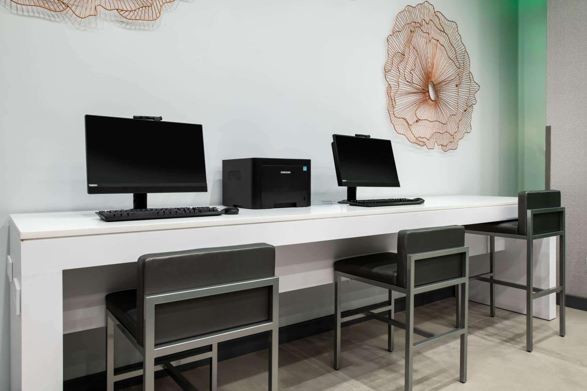 Wingate by Wyndham Long Island City gallery photo in Queens, NY — image 16