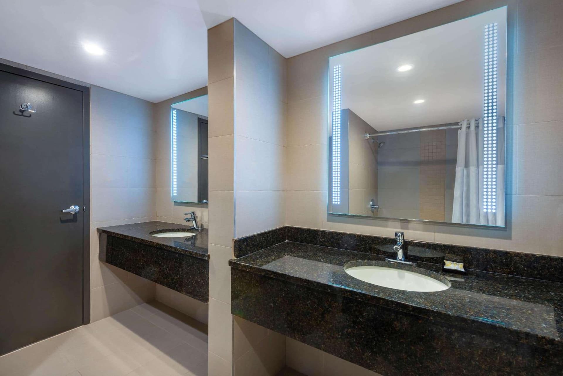 Wyndham Lancaster Resort and Convention Center gallery photo in Lancaster, PA — image 87