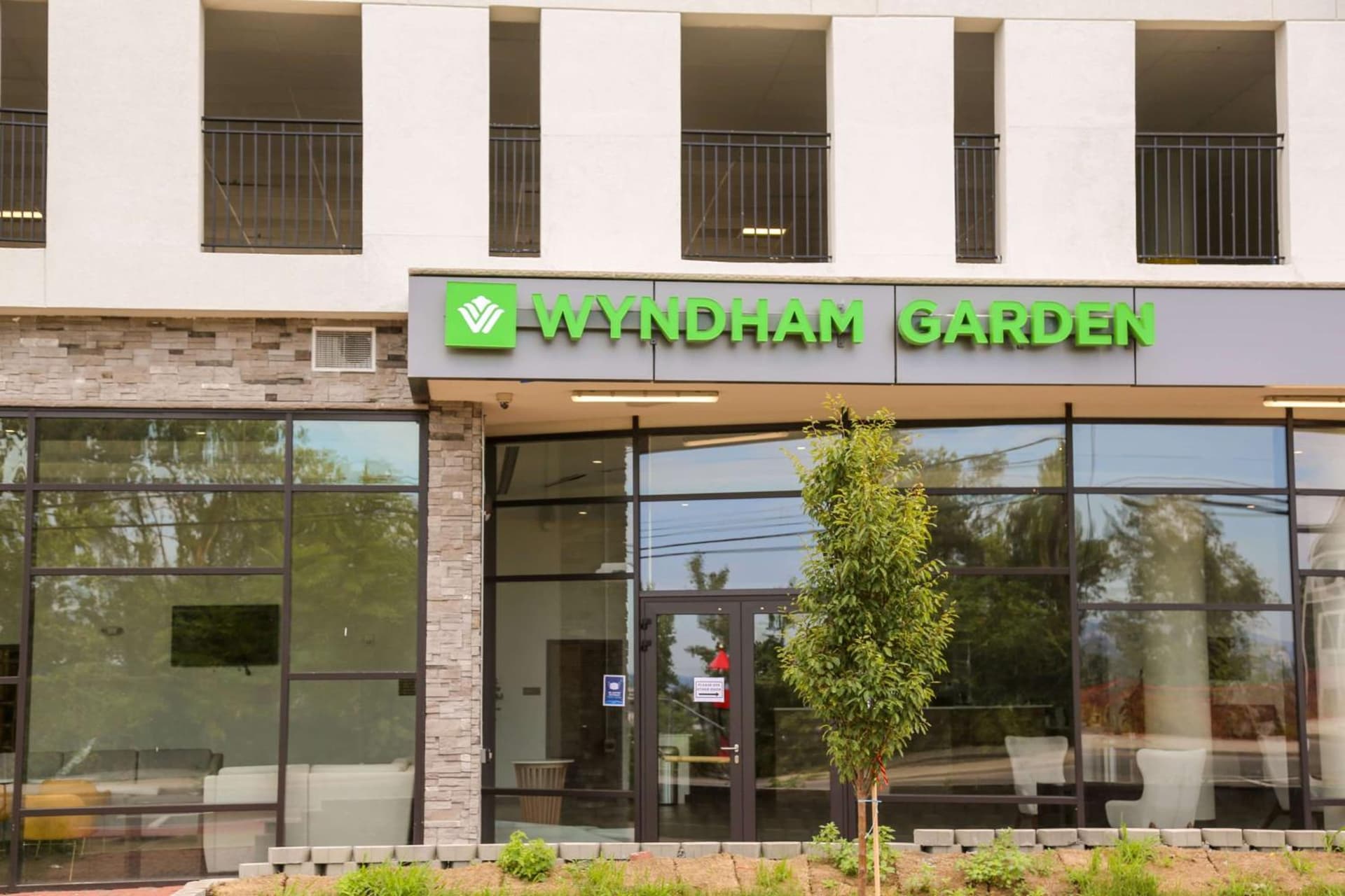 Wyndham Garden North Bergen - Secaucus exterior or lobby in North Bergen, NJ — main listing photo