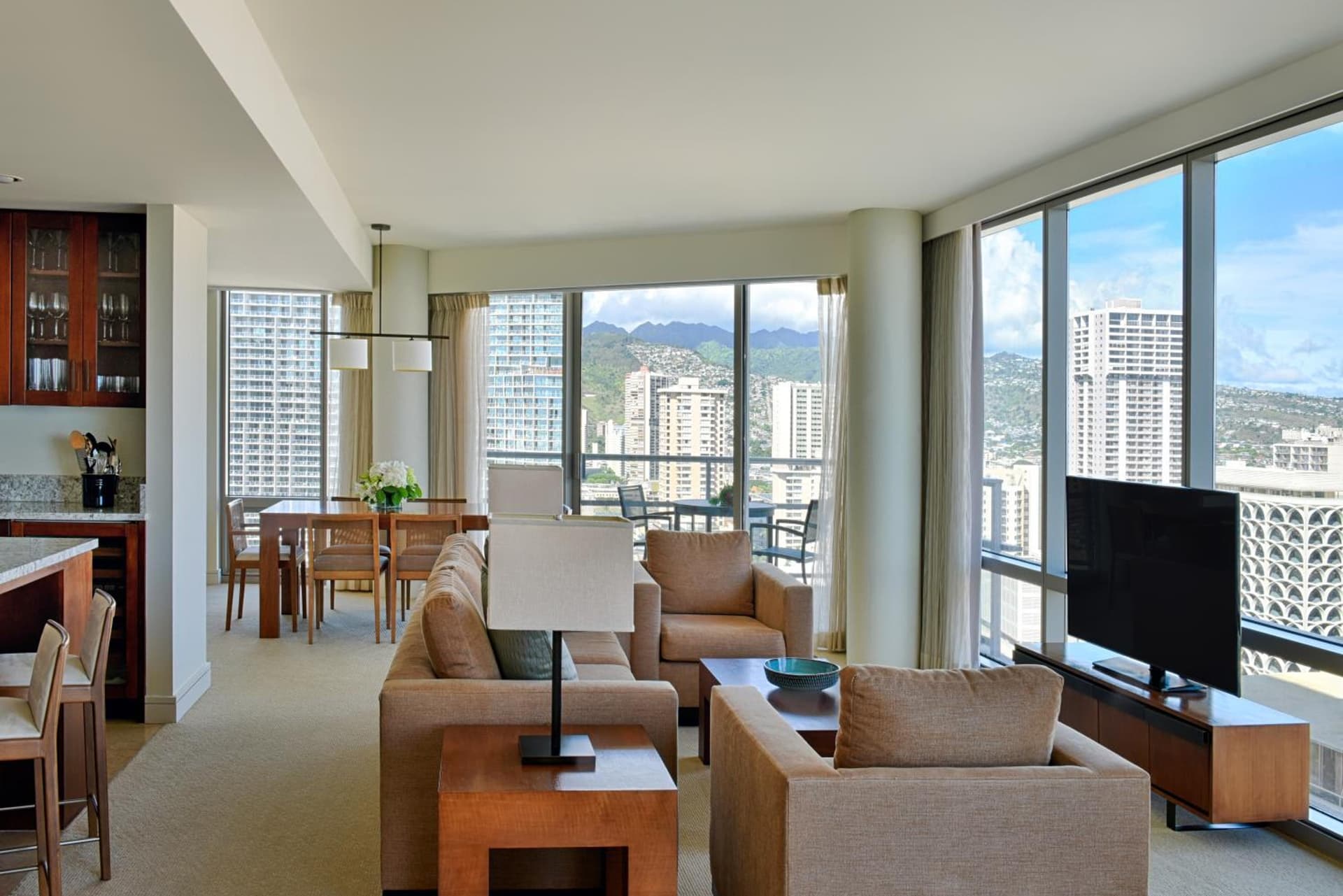 Ka Laʻi Waikiki Beach, LXR Hotels & Resorts gallery photo in Honolulu, HI — image 45