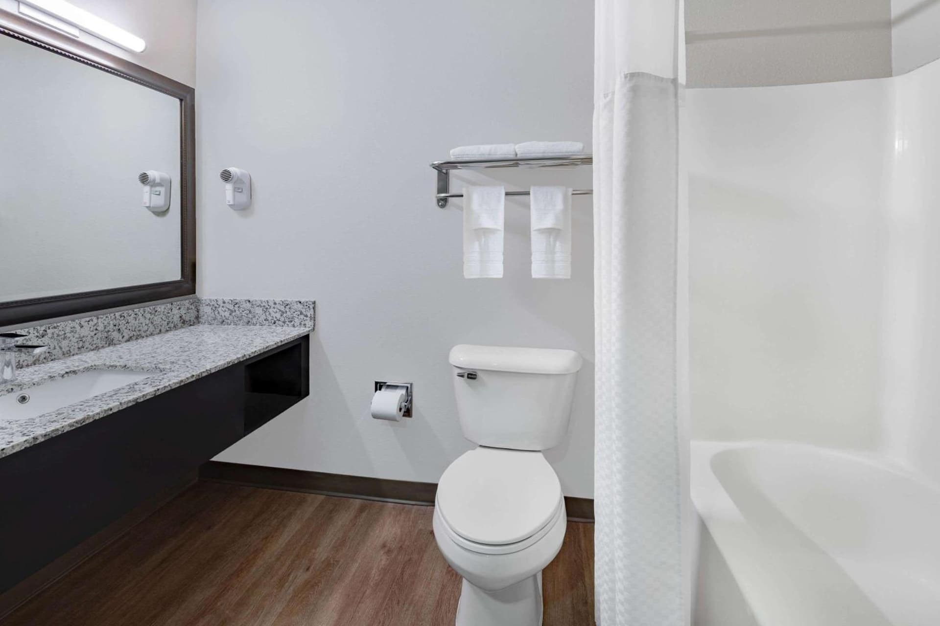Days Inn by Wyndham Bernalillo gallery photo in Bernalillo, NM — image 22