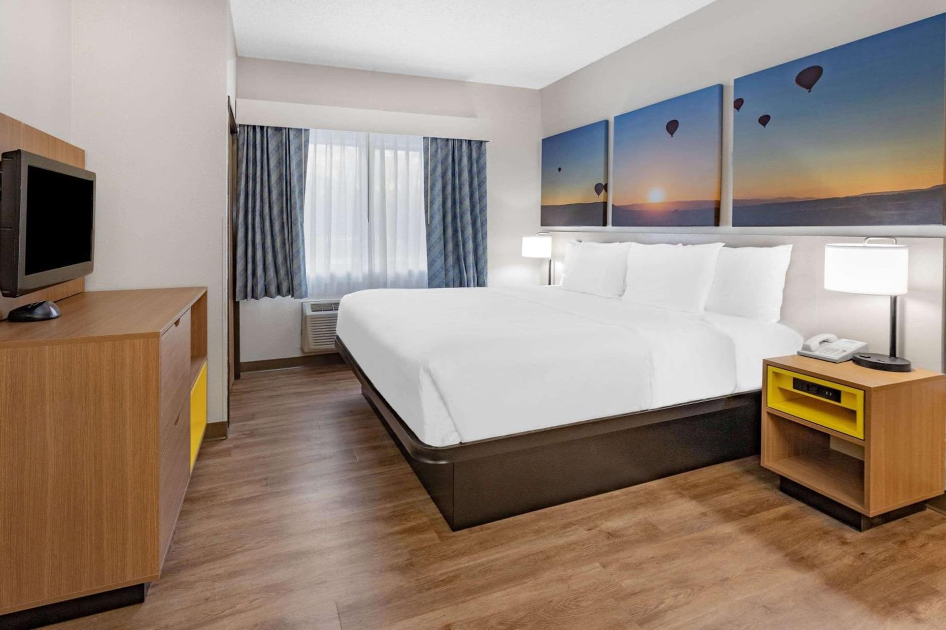 Days Inn by Wyndham Bernalillo gallery photo in Bernalillo, NM — image 35