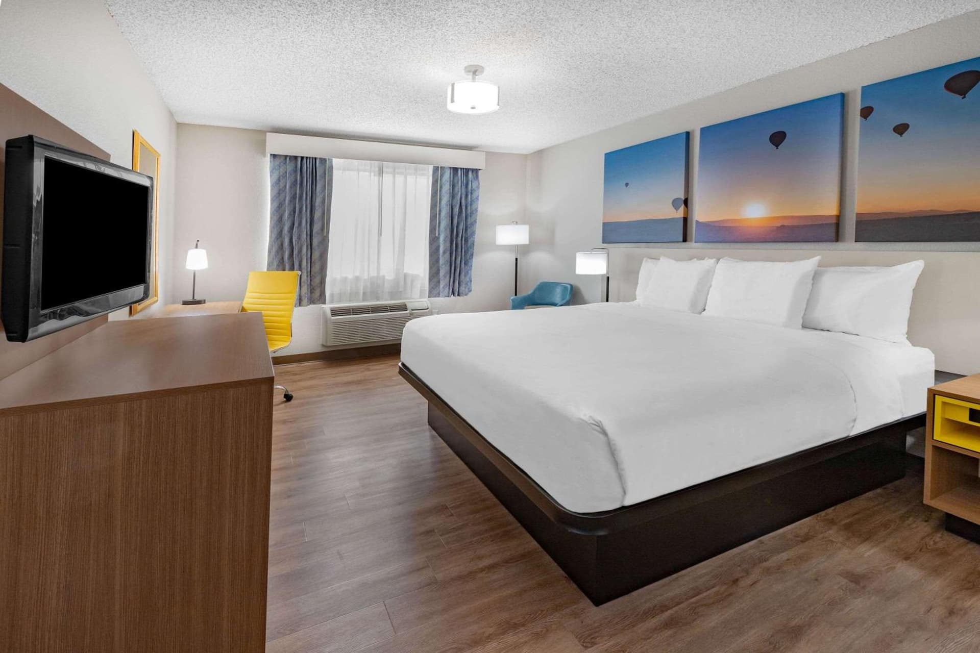 Days Inn by Wyndham Bernalillo gallery photo in Bernalillo, NM — image 4