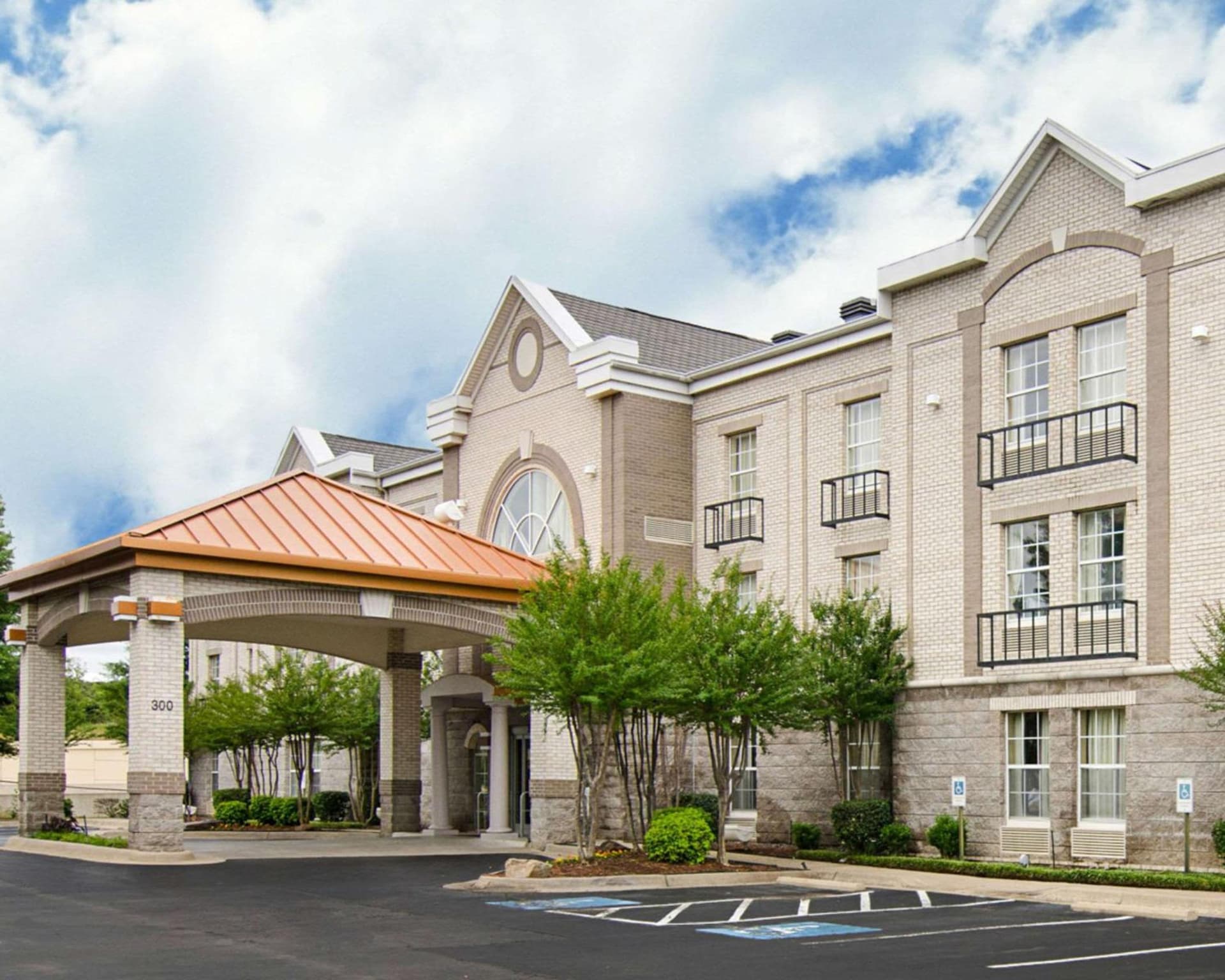 Quality Inn & Suites Little Rock West gallery photo in Little Rock, AR — image 8