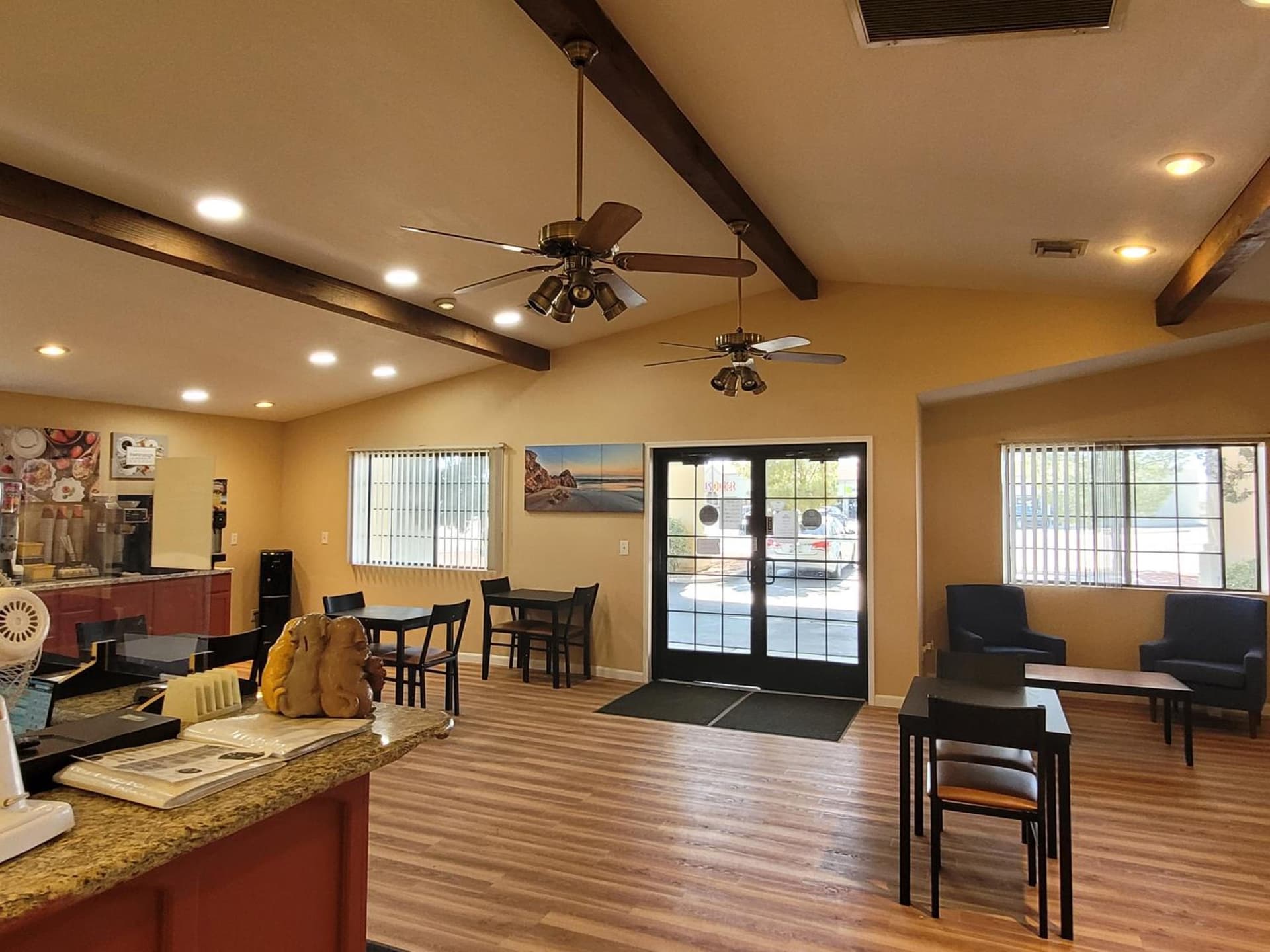 Days Inn by Wyndham Willcox interior in Willcox, AZ — gallery photo 2