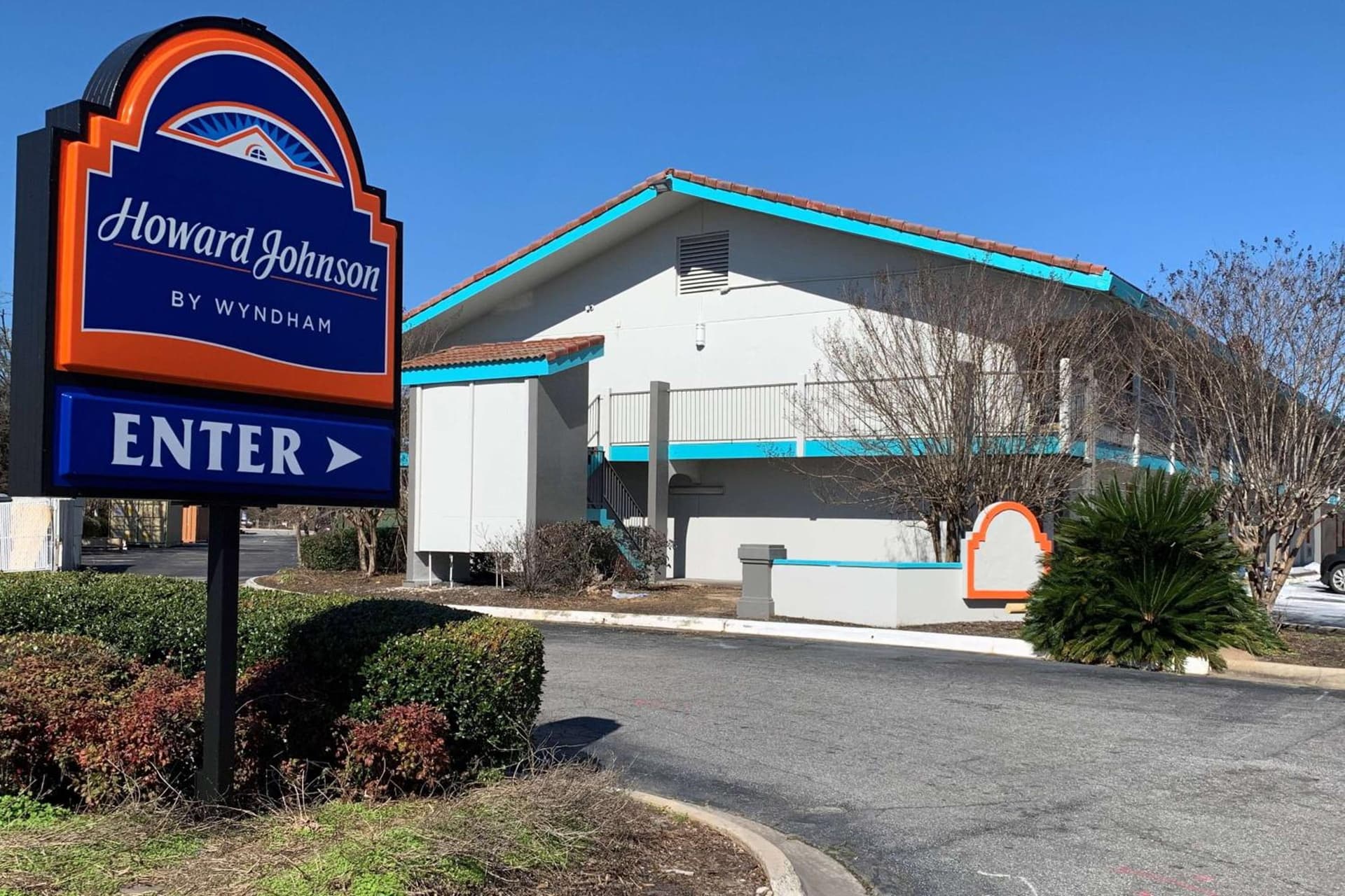 Howard Johnson by Wyndham Columbus Fort Moore gallery photo in Columbus, GA — image 6