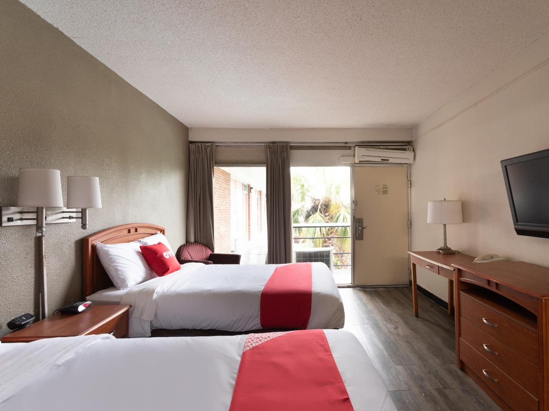 OYO Hotel Sumter SC Downtown property views in Sumter, SC — gallery photo 3