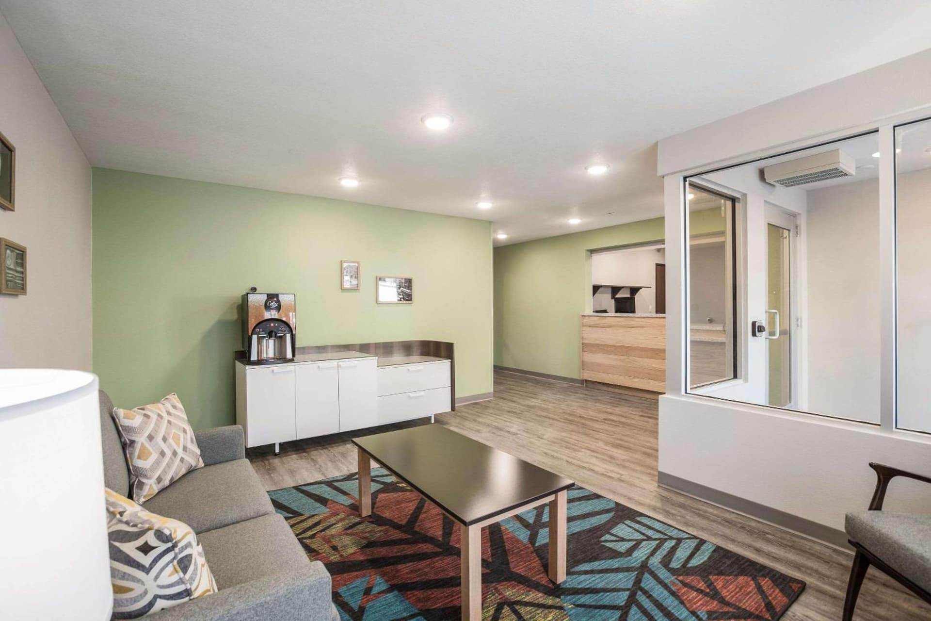 WoodSpring Suites Detroit Madison Heights interior in Madison Heights, MI — gallery photo 2