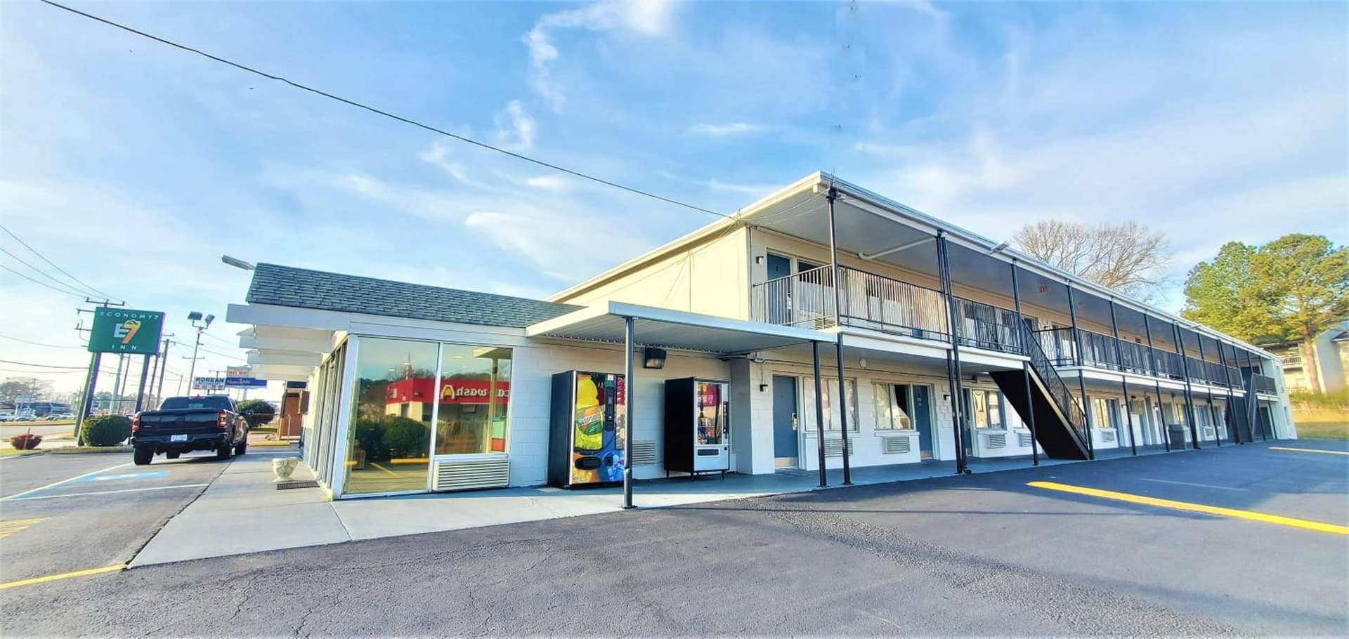 Economy 7 Inn- Newport News gallery photo in Newport News, VA — image 12