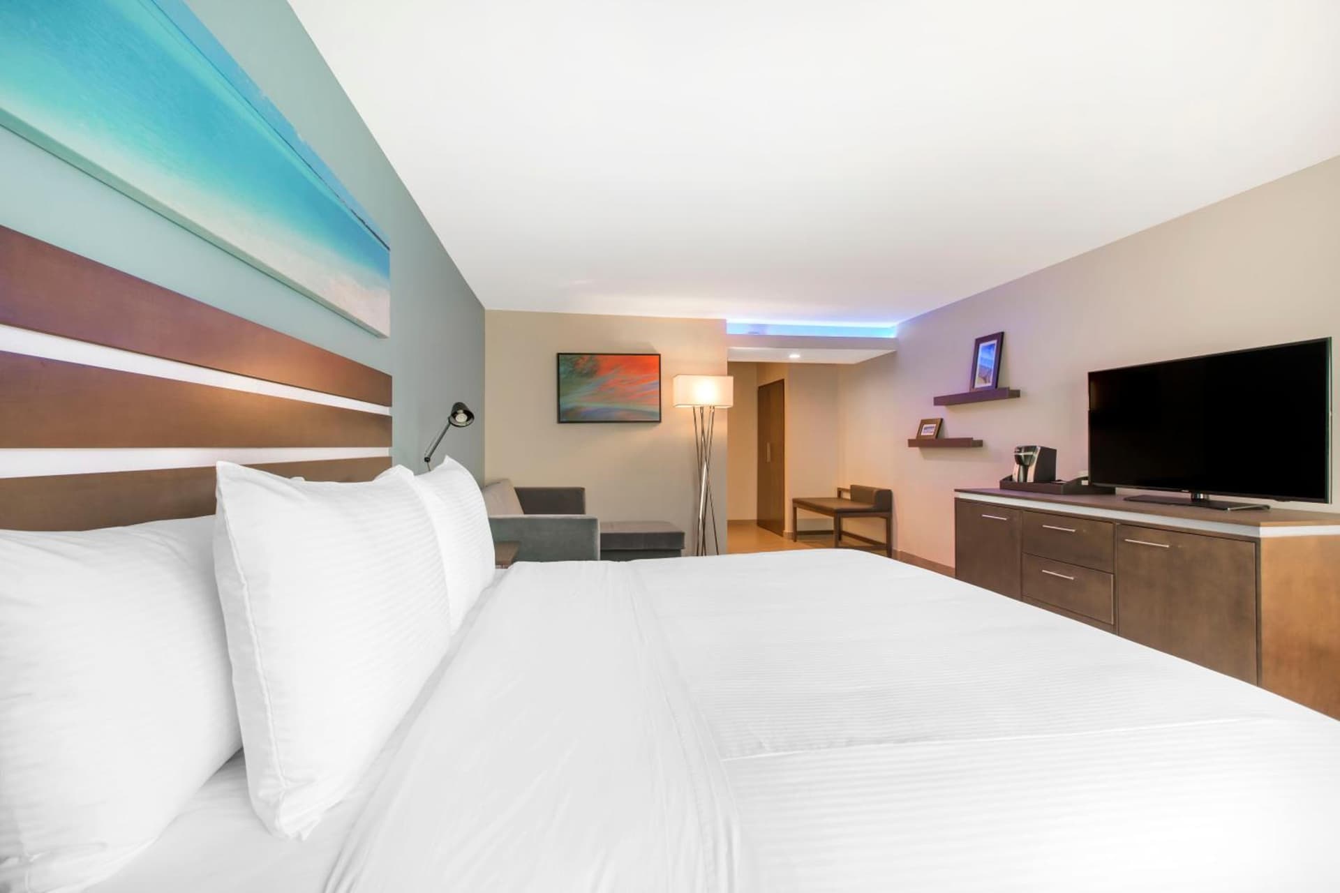 The Cove Hotel gallery photo in Long Beach, CA — image 4