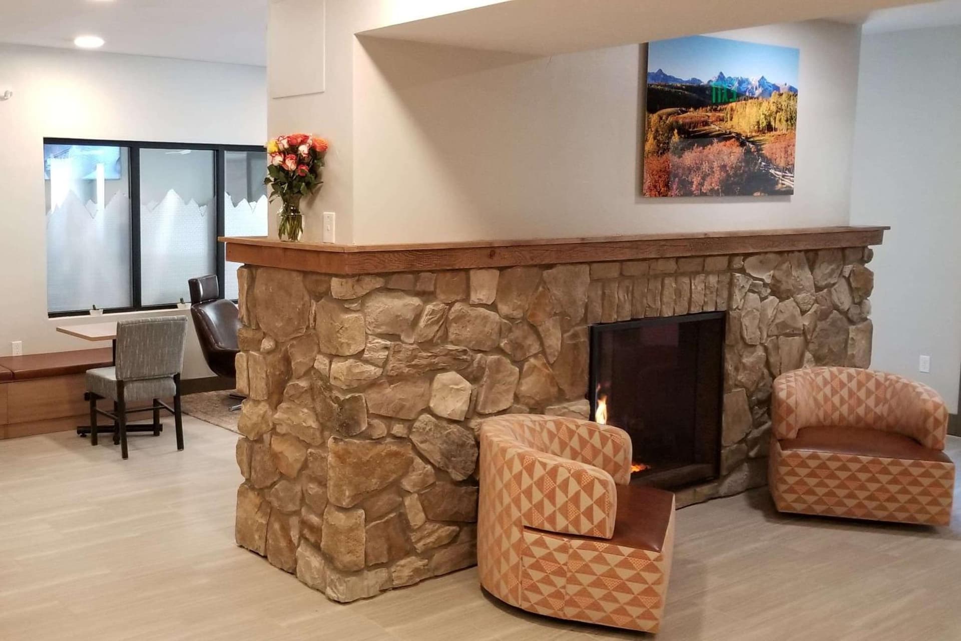 Microtel Inn & Suites by Wyndham Georgetown Lake interior in Georgetown, CO — gallery photo 2