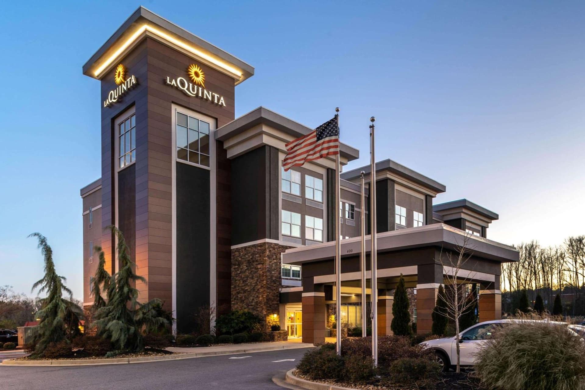 La Quinta by Wyndham Forsyth featured exterior or lobby in Forsyth, GA — similar hotel