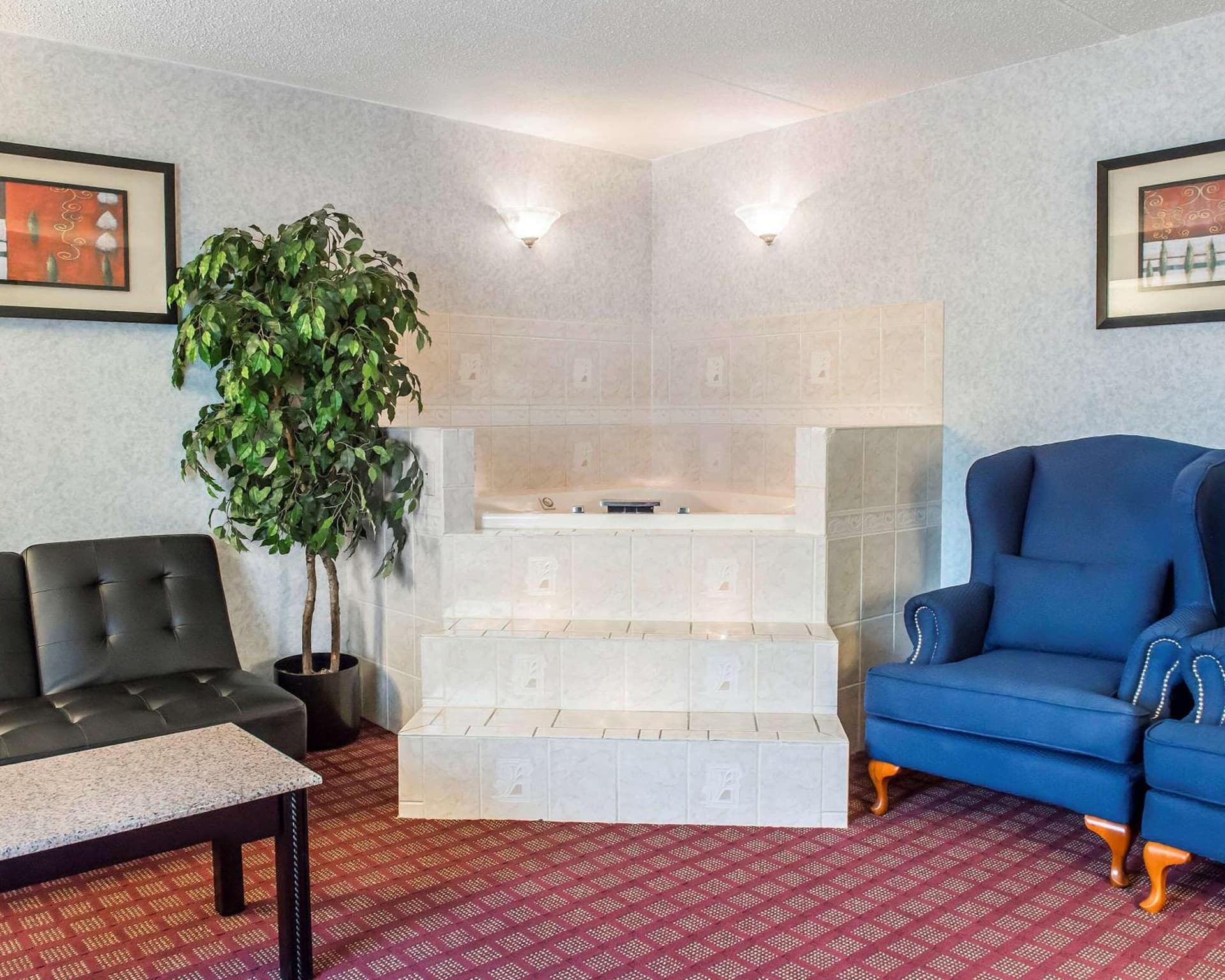 Quality Inn & Suites Gibsonia - Pittsburgh North interior in Gibsonia, PA — gallery photo 2
