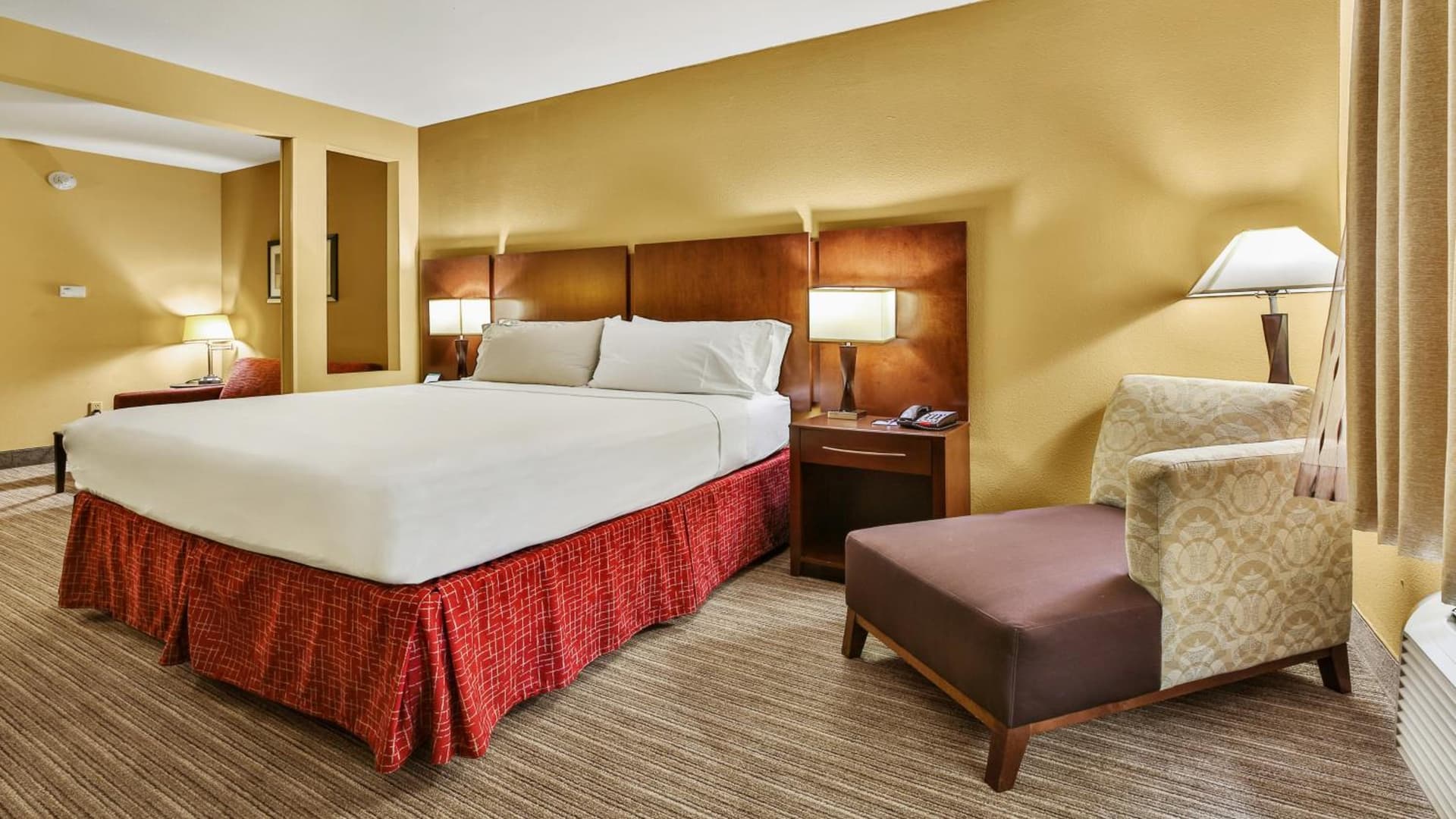 Holiday Inn Express & Suites Houston South - Near Pearland by IHG property views in Houston, TX — gallery photo 3